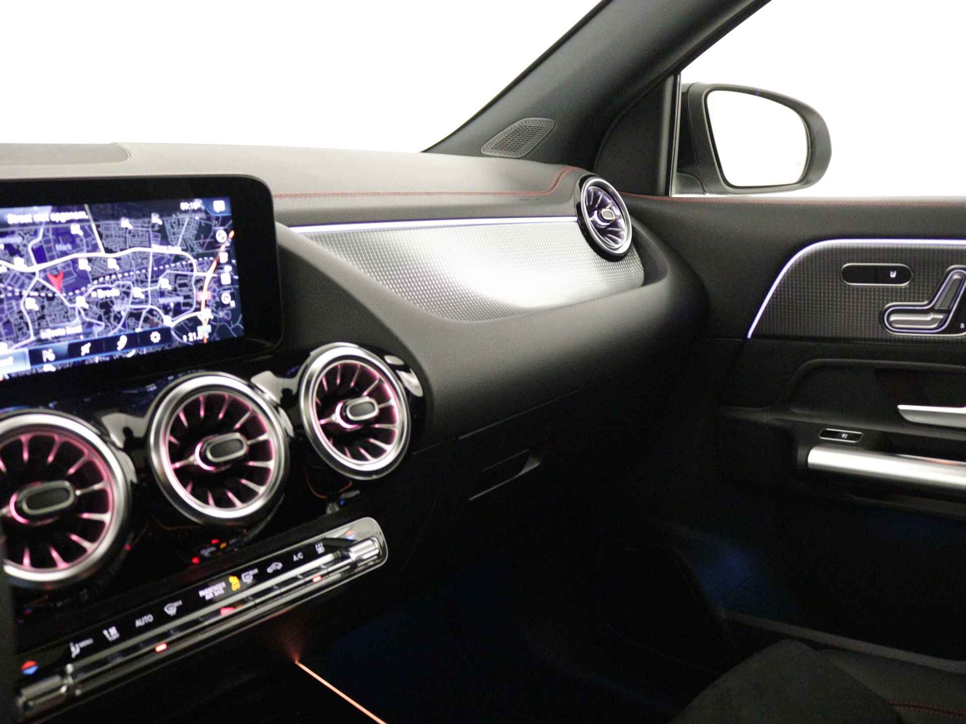 Mercedes-Benz EQA 250+ Business Edition 71 kWh | Trekhaak | Nightpakket | AMG Line | Business Plus pakket |  EASY PACK achterklep | |  KEYLESS-GO comfort pakket | Parkeerpakket met 360°-camera | - 7/36