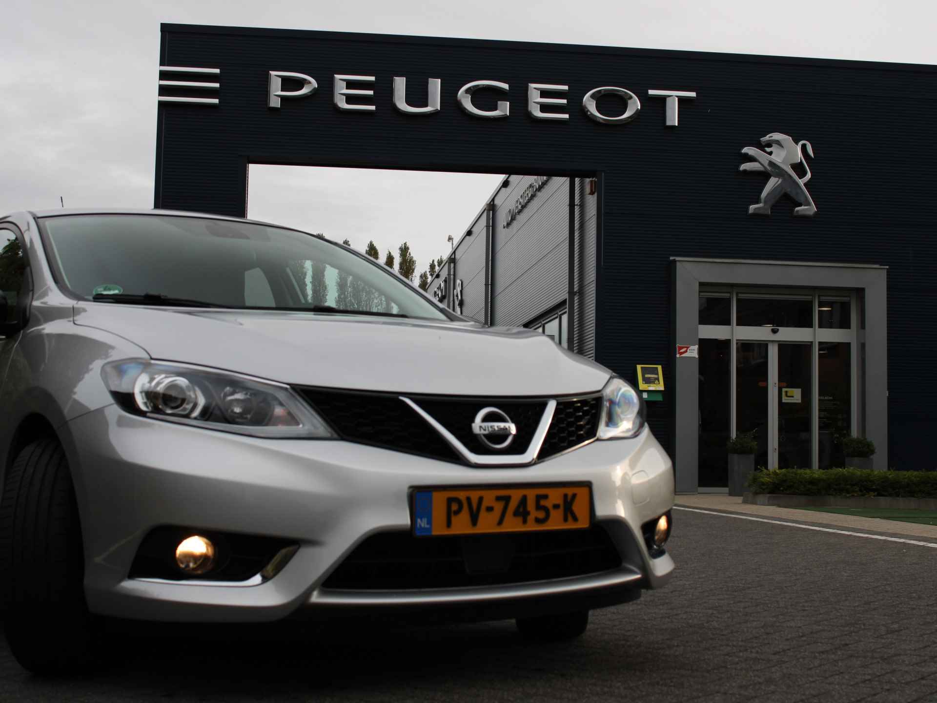 Nissan Pulsar 1.2 DIG-T 115PK N-Vision Navigatie, Keyless Entry & Start, Trekhaak, Half Leder, Achteruitrijcamera, Climate Control, Cruise Control - 4/38