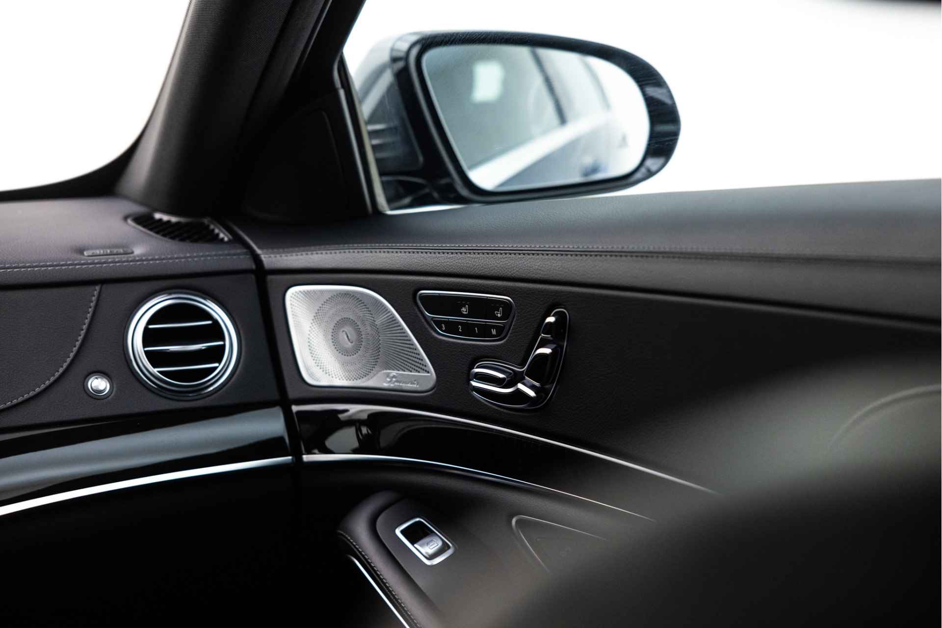 Mercedes-Benz S-Klasse 400d 4Matic Lang | Pano | Stoelventilatie 4X | 20" | Distronic+ | Trekhaak - 29/52