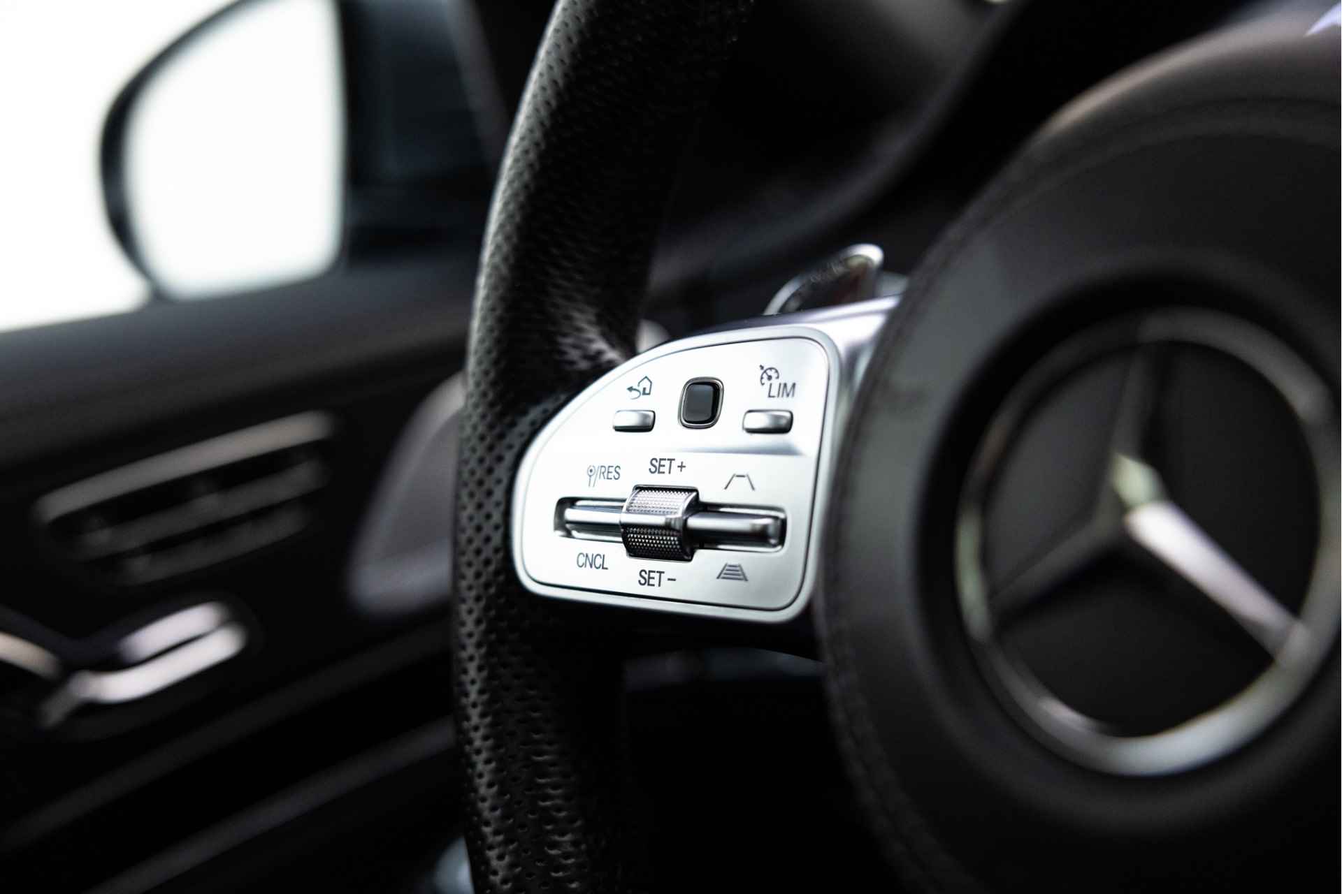 Mercedes-Benz S-Klasse 400d 4Matic Lang | Pano | Stoelventilatie 4X | 20" | Distronic+ | Trekhaak - 32/52