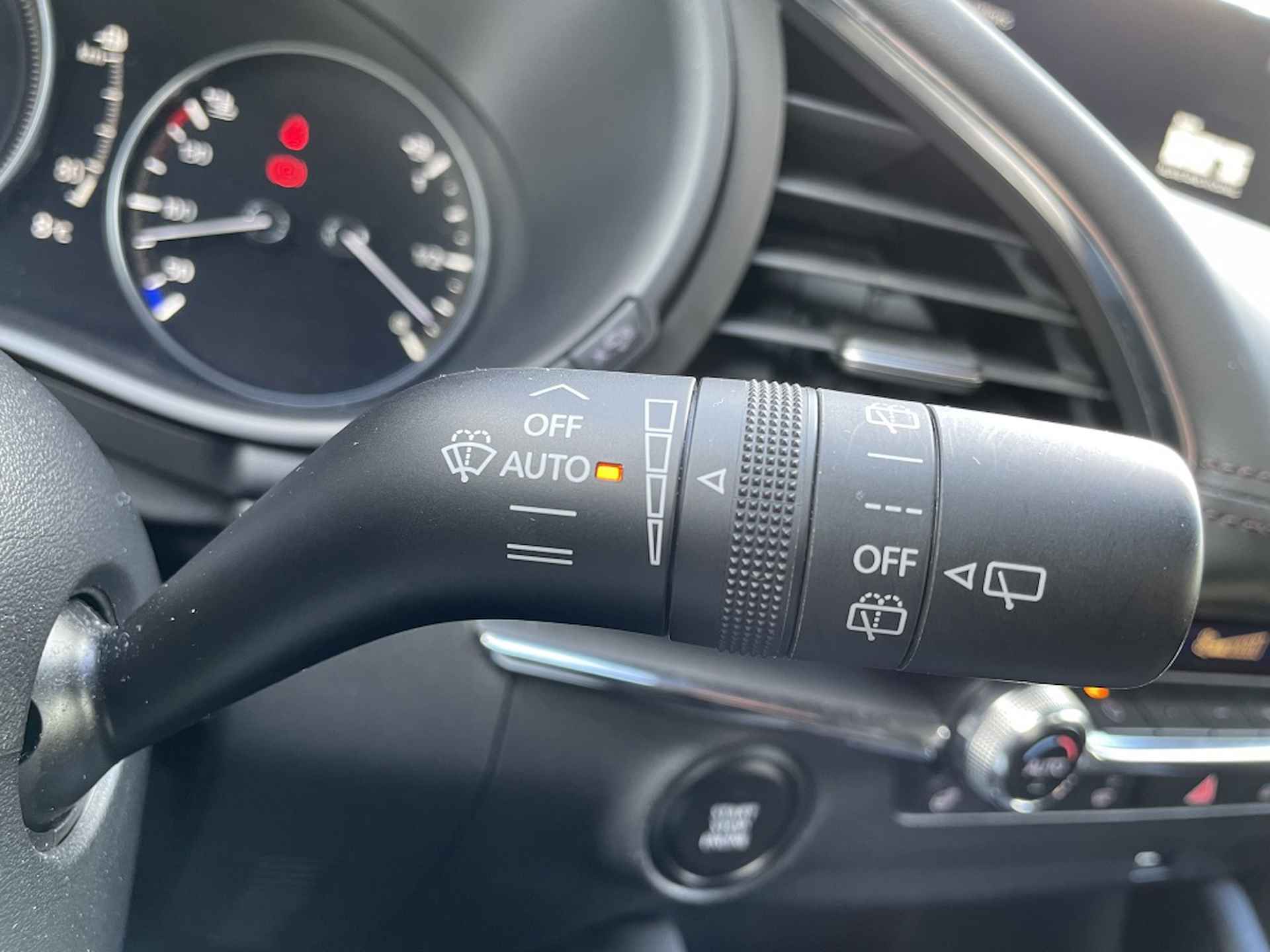 Mazda 3 2.0 SA-X Comfort Bose | Camera | Stuur/stoelverwarming - 14/35