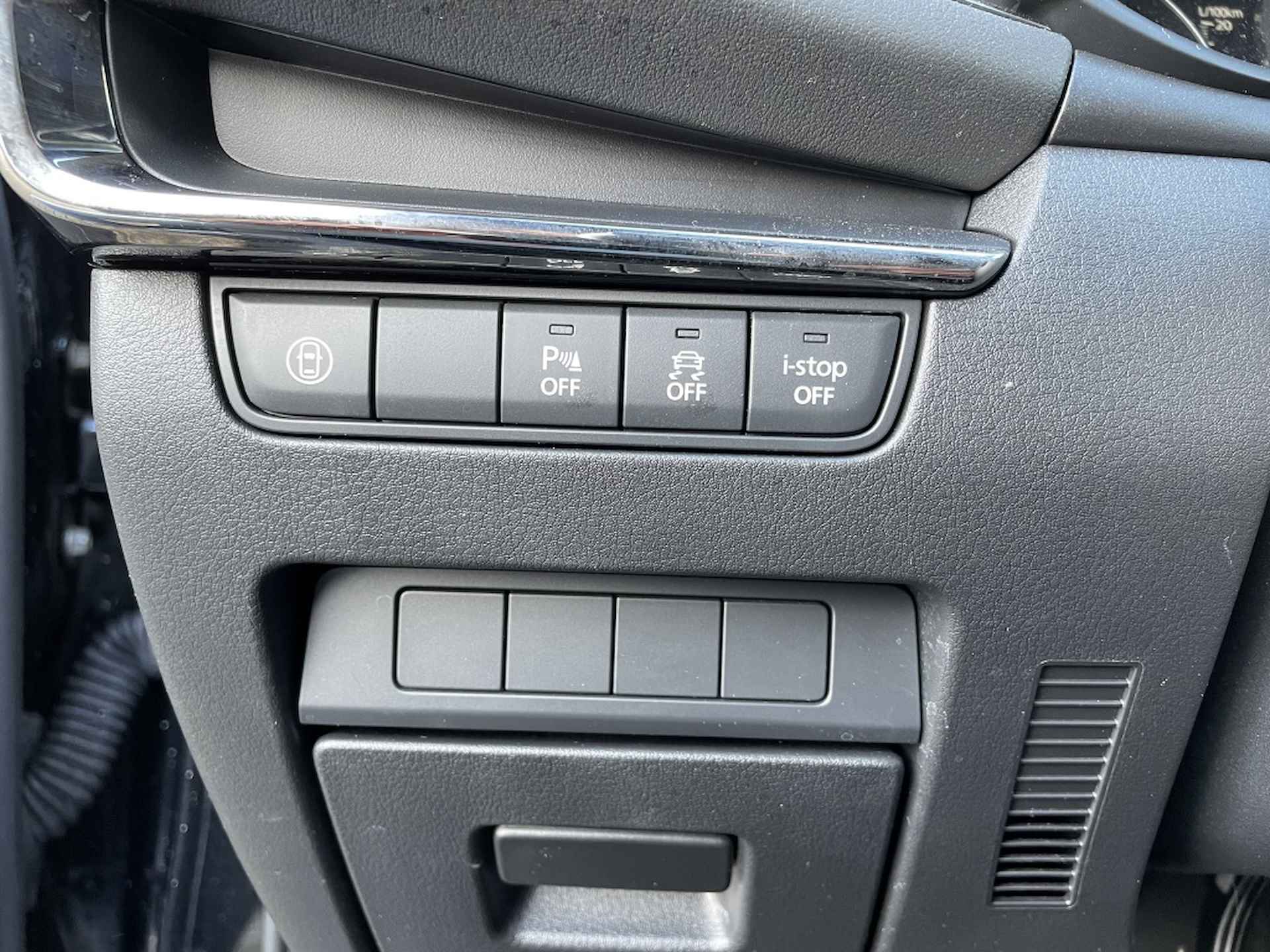 Mazda 3 2.0 SA-X Comfort Bose | Camera | Stuur/stoelverwarming - 31/35
