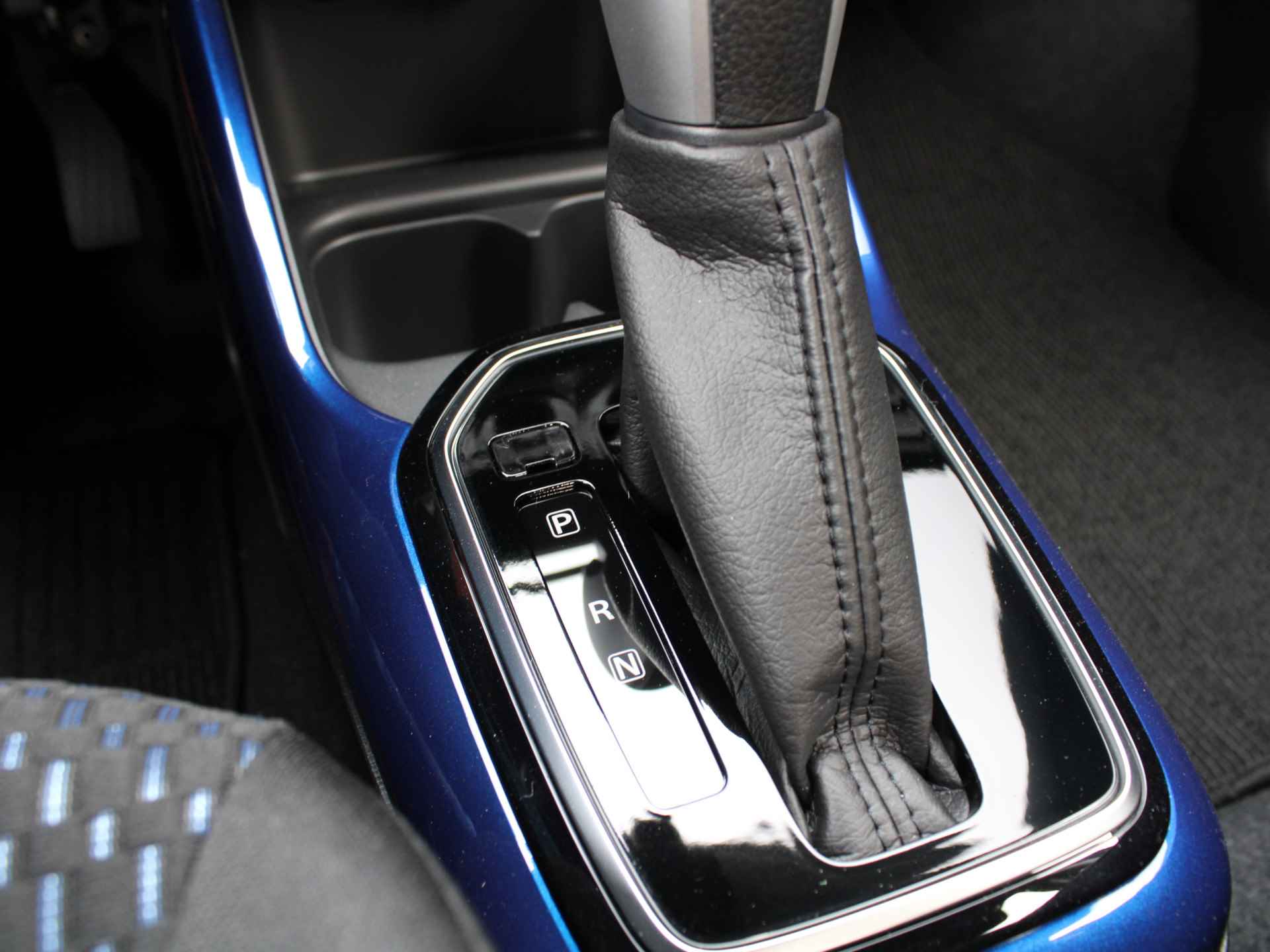 Suzuki Ignis 1.2 Smart Hybrid 83PK Select CVT Automaat Nieuw 6 jaar garantie!, Achteruitrij Camera, Airconditioning, Stoelverwarming, Lichtmetalen velgen - 17/36