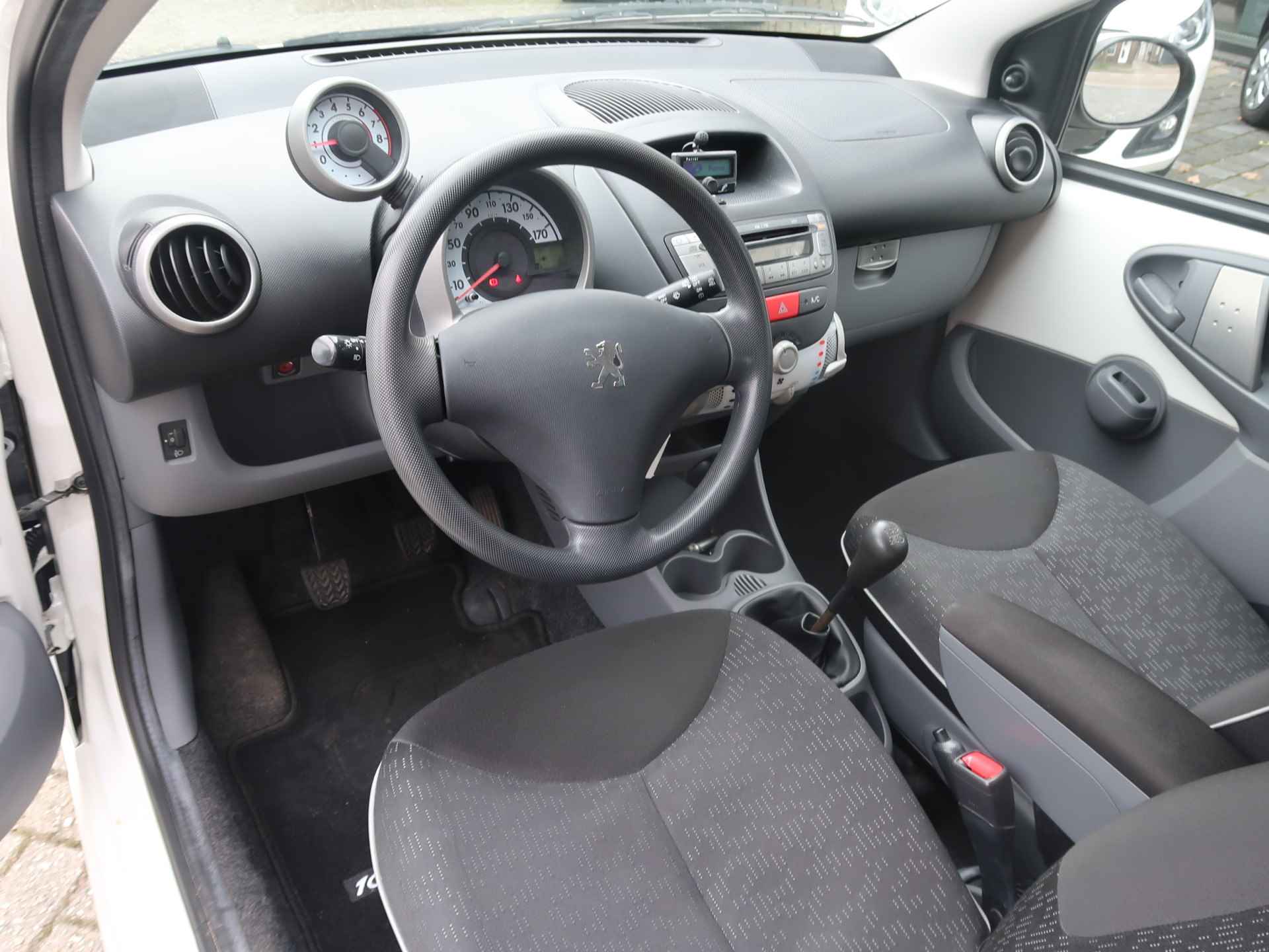 Peugeot 107 1.0-12V * Luxe XS Premium Pack * 5-deurs Benzine * Airco * 5-Deurs * - 10/33