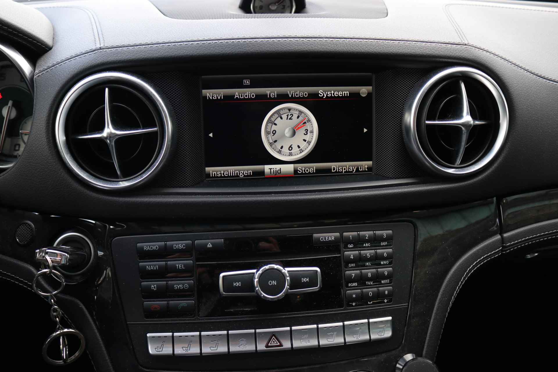 Mercedes-Benz SL-Klasse 400 AMG Distronic, Comand, Panoramavariodak - 41/43