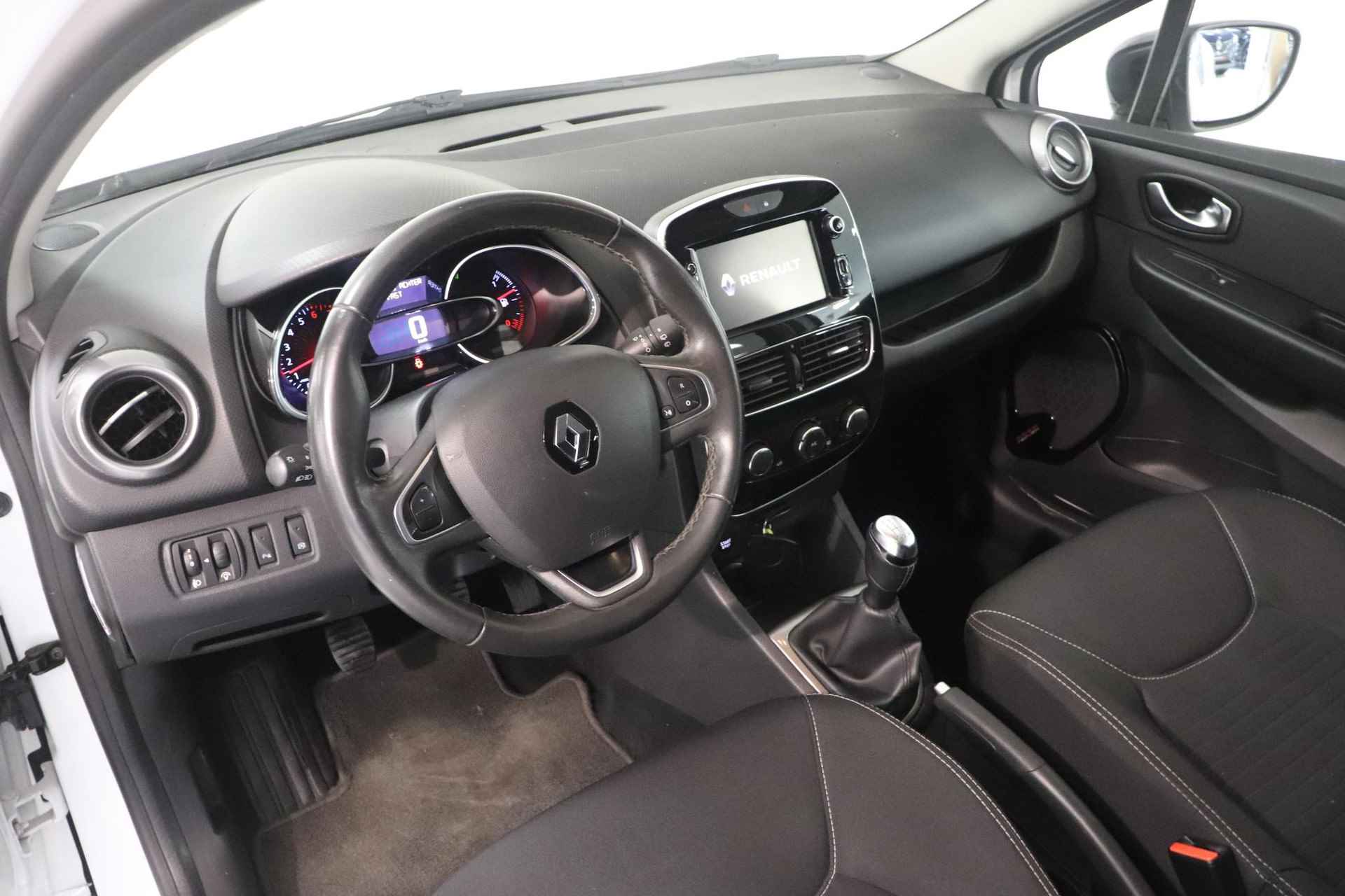 Renault Clio Estate 0.9 TCe Limited | Trekhaak | Airco | Cruise control | Navigatie | - 15/29