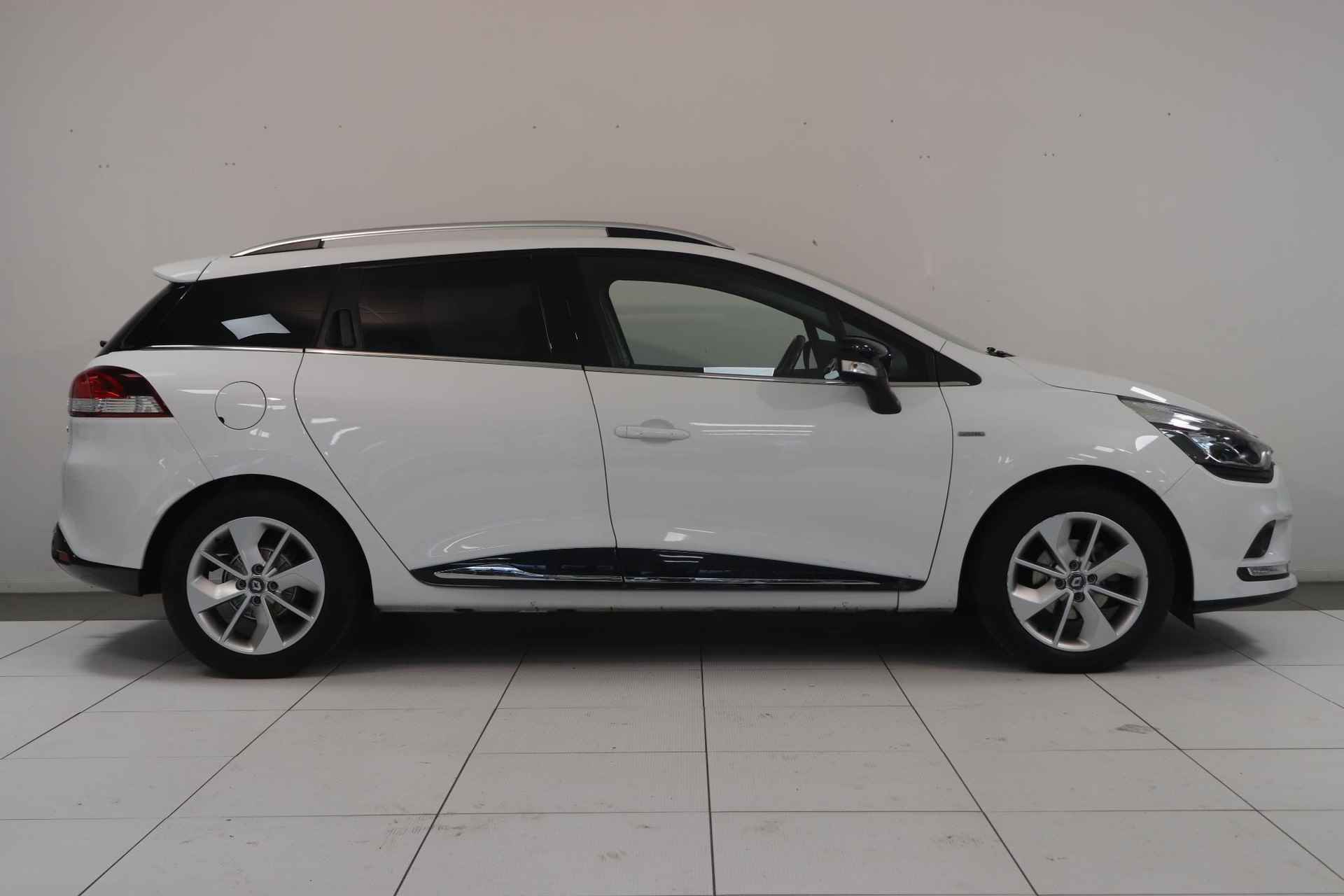 Renault Clio Estate 0.9 TCe Limited | Trekhaak | Airco | Cruise control | Navigatie | - 16/29