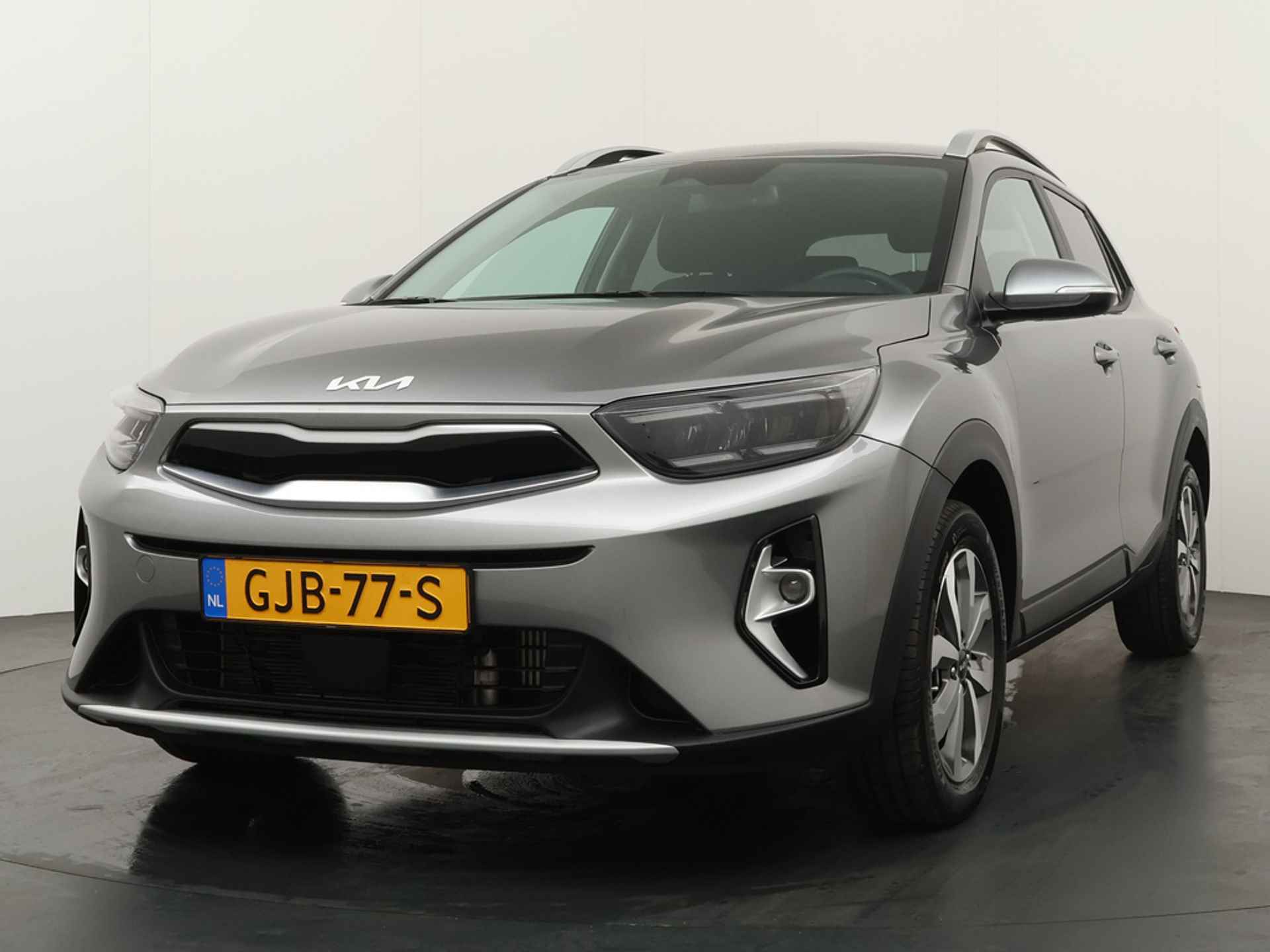 Kia Stonic 1.0 T-GDi MHEV DynamicPlusLine - Stoel/Stuur Verwarming - Cruise Control - Keyless Entry - Climate Control - Apple/Android Carplay - Fabrieksgarantie tot 08-2031 - 3/44