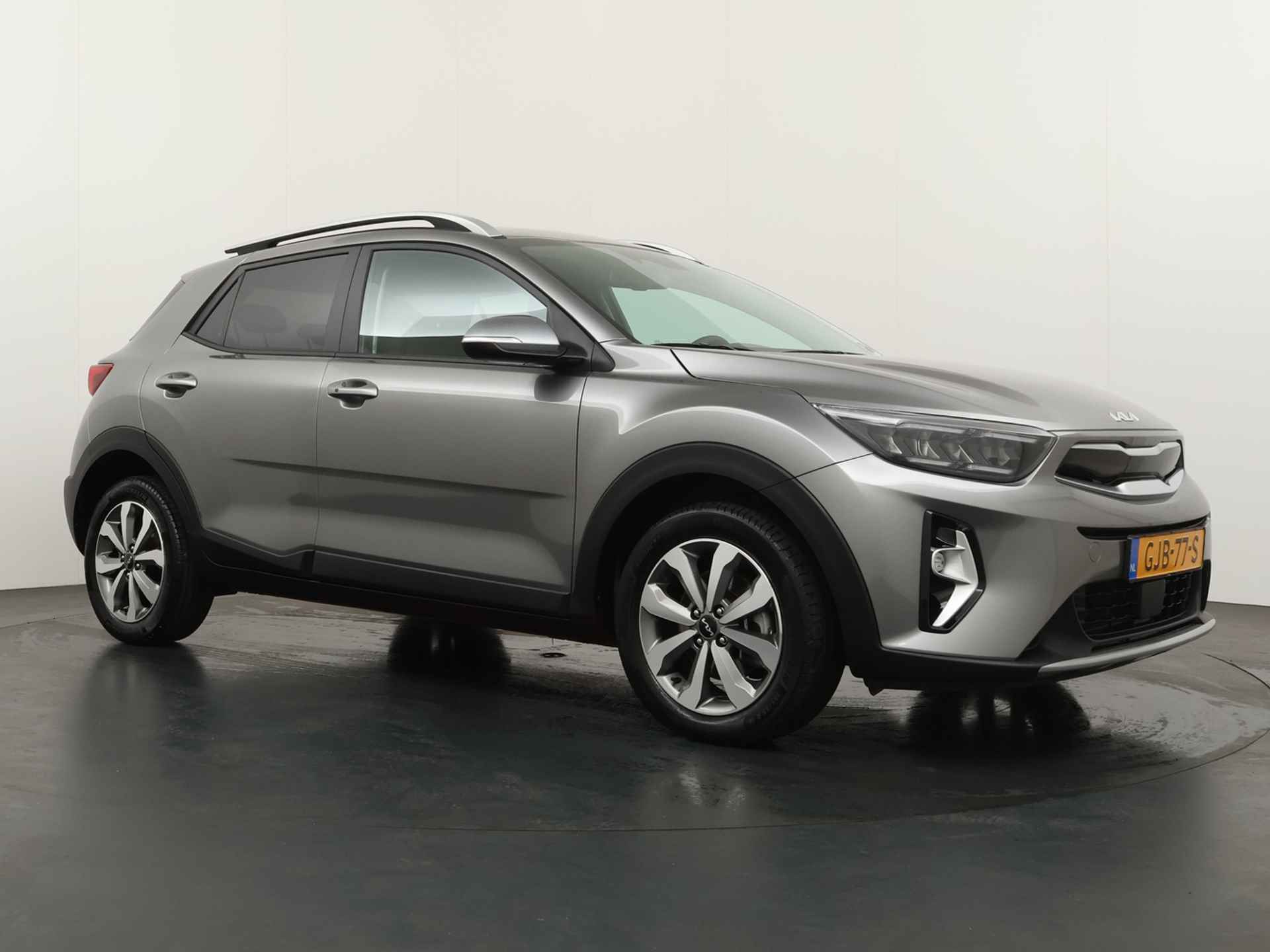 Kia Stonic 1.0 T-GDi MHEV DynamicPlusLine - Stoel/Stuur Verwarming - Cruise Control - Keyless Entry - Climate Control - Apple/Android Carplay - Fabrieksgarantie tot 08-2031 - 11/44