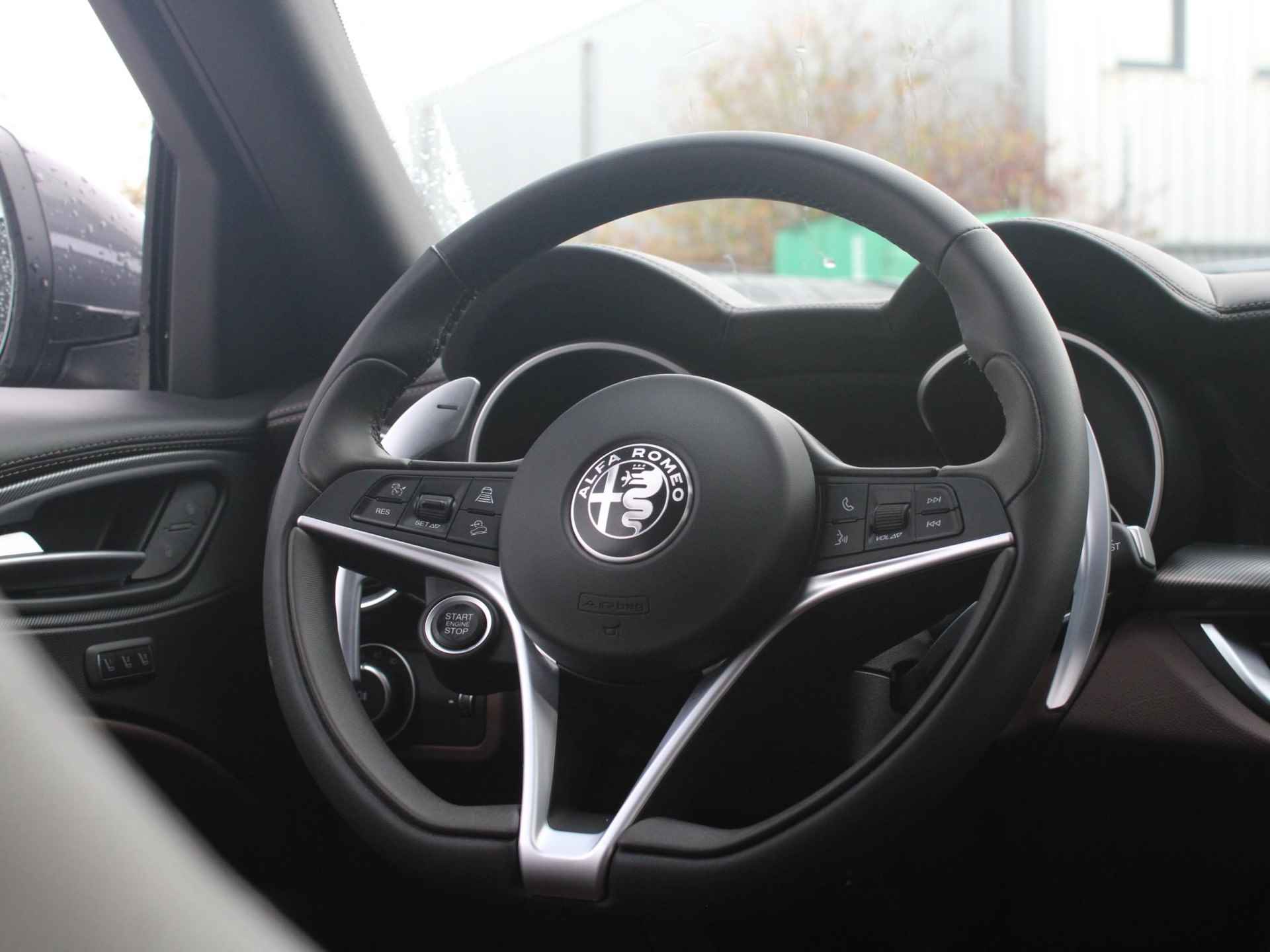 Alfa Romeo Stelvio 2.0 Turbo Aut. 200pk AWD Super | Navi | Xenon | Carplay | Veloce Interieur | Adapt. Cruise | Stoel-/Stuurverwarming - 32/34