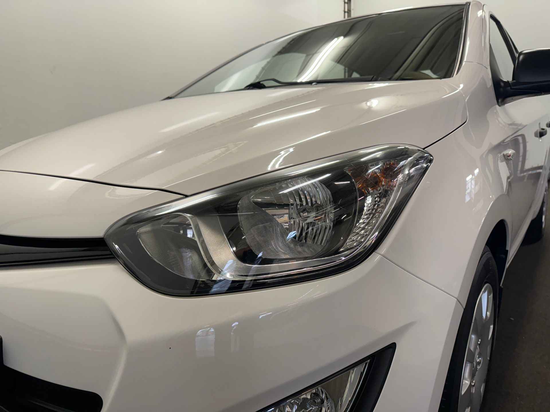 HYUNDAI I 20 1.2 I-MOTION 85PK 5DRS AIRCO - 8/24