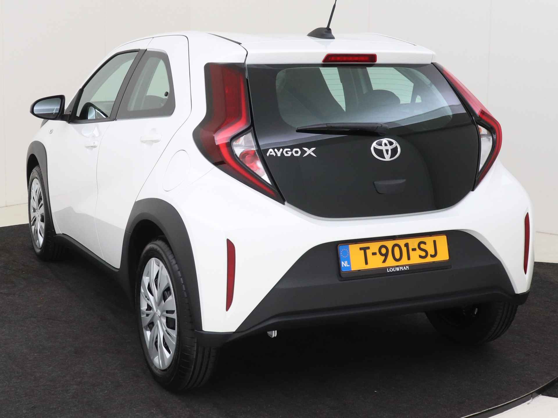 Toyota Aygo X 1.0 VVT-i MT play *demo | Airco | Cruise Control | Apple CarPlay/ Android Auto | - 15/37