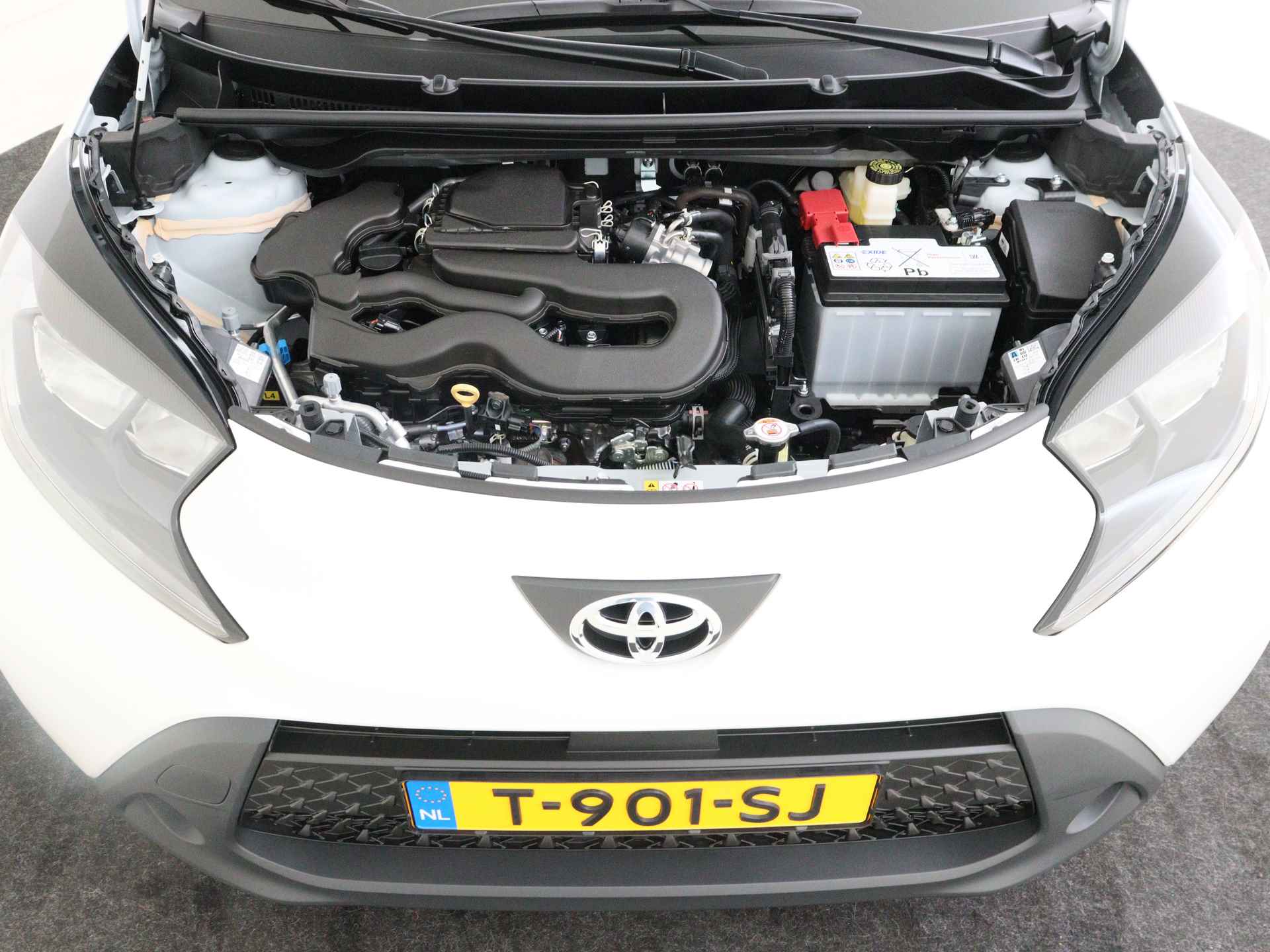 Toyota Aygo X 1.0 VVT-i MT play *demo | Airco | Cruise Control | Apple CarPlay/ Android Auto | - 34/37