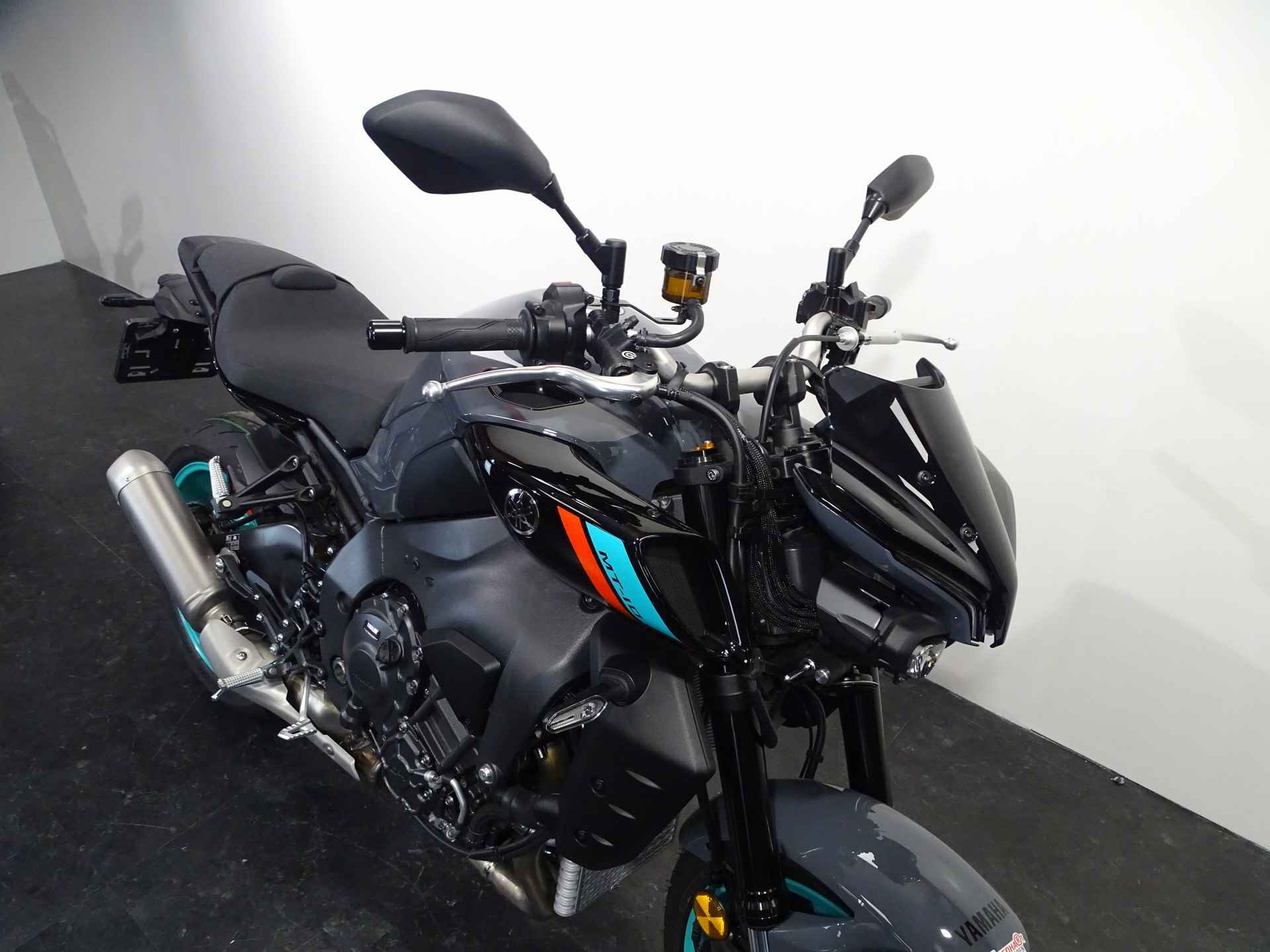 Yamaha MT-10 ABS - 2/7