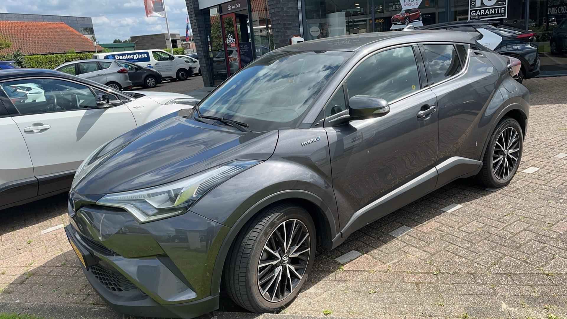 Toyota C-HR 1.8 Hybrid Executive - 2/5