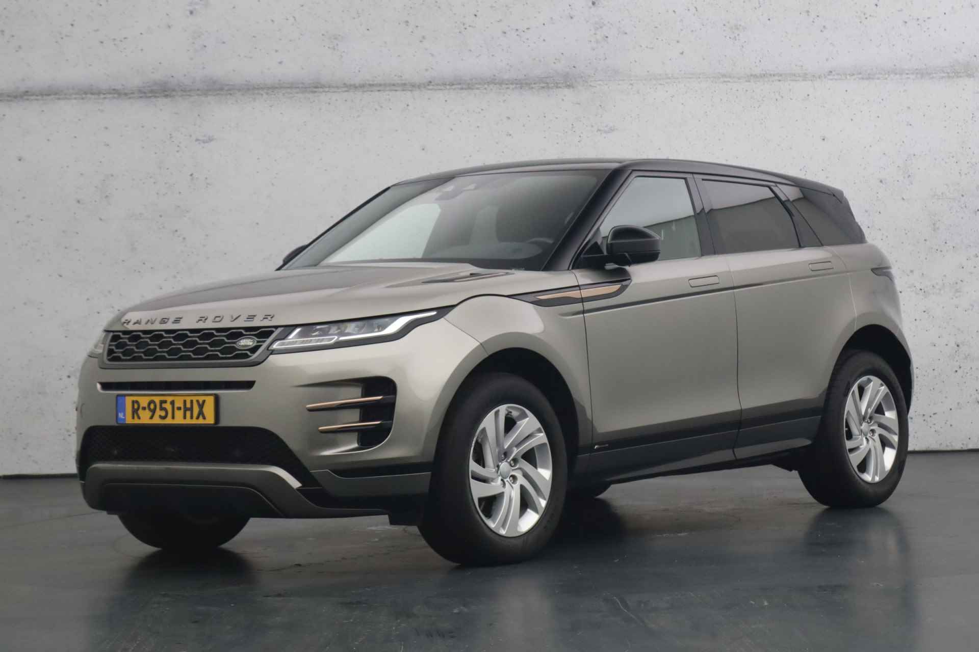 Land Rover Range Rover Evoque 2.0 P250 AWD SE | Achteruitrijcamera | Parkeerassistent | Lederen bekleding | Apple carplay - 6/28