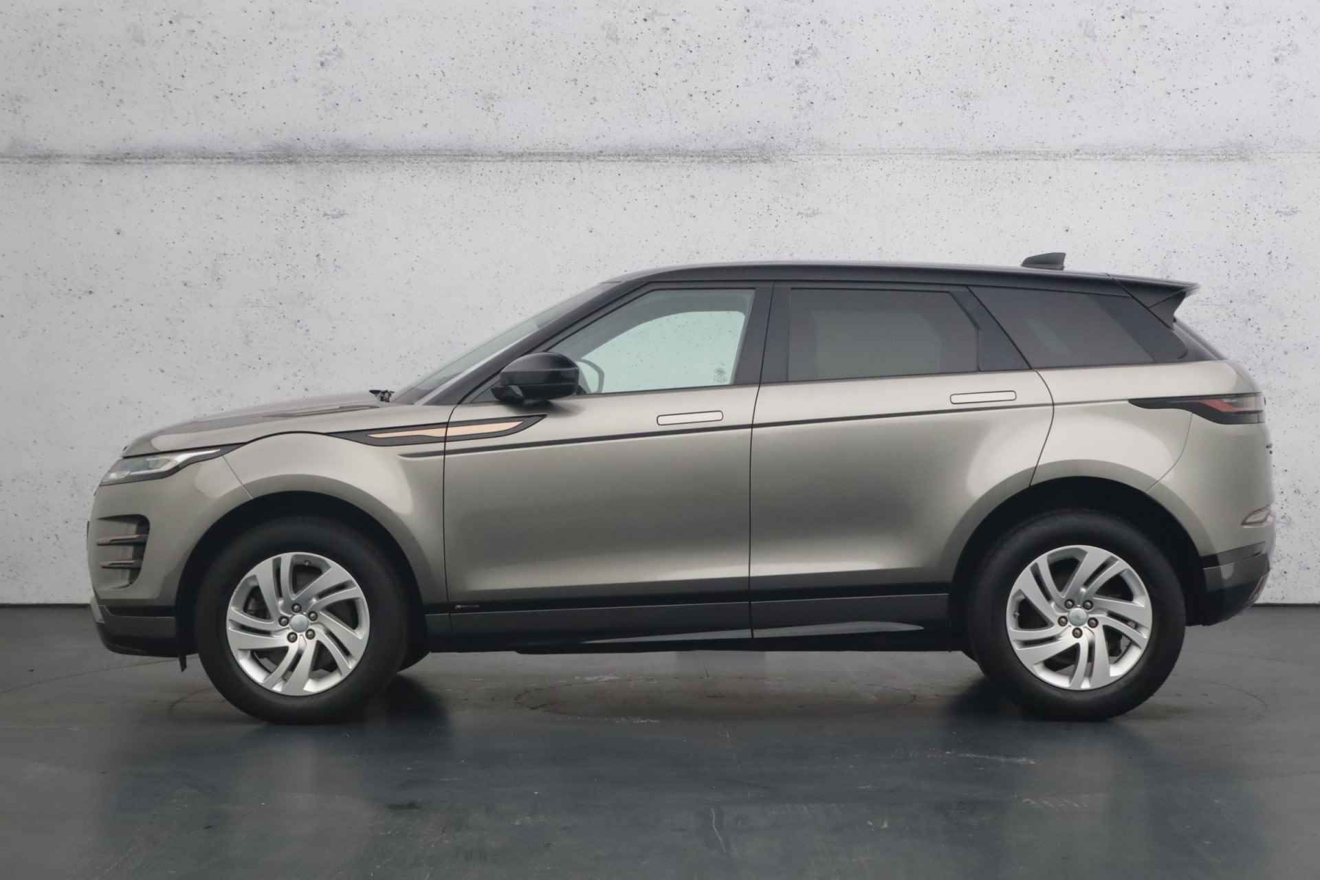 Land Rover Range Rover Evoque 2.0 P250 AWD SE | Achteruitrijcamera | Parkeerassistent | Lederen bekleding | Apple carplay - 7/28