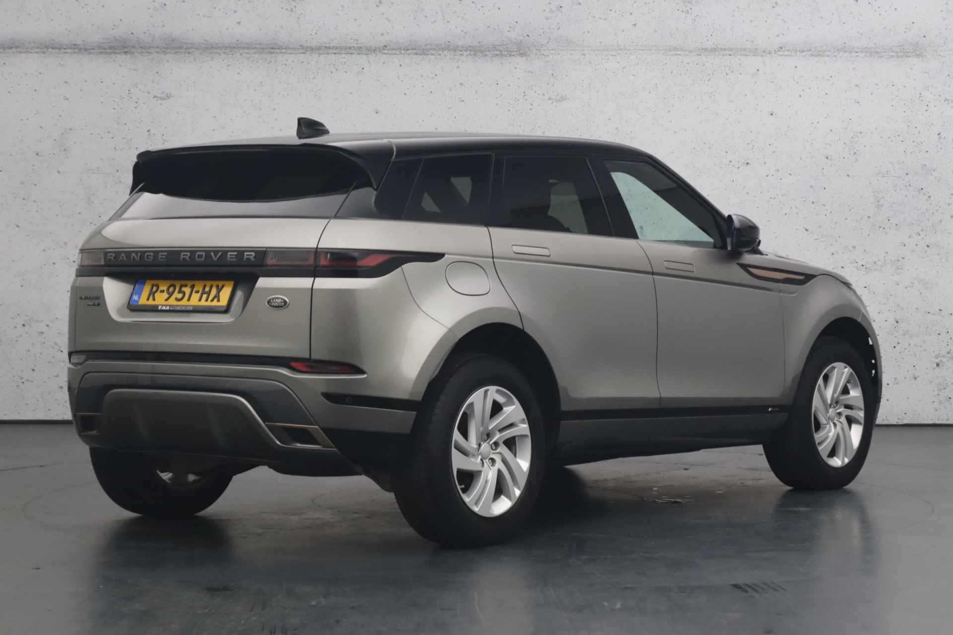 Land Rover Range Rover Evoque 2.0 P250 AWD SE | Achteruitrijcamera | Parkeerassistent | Lederen bekleding | Apple carplay - 21/28