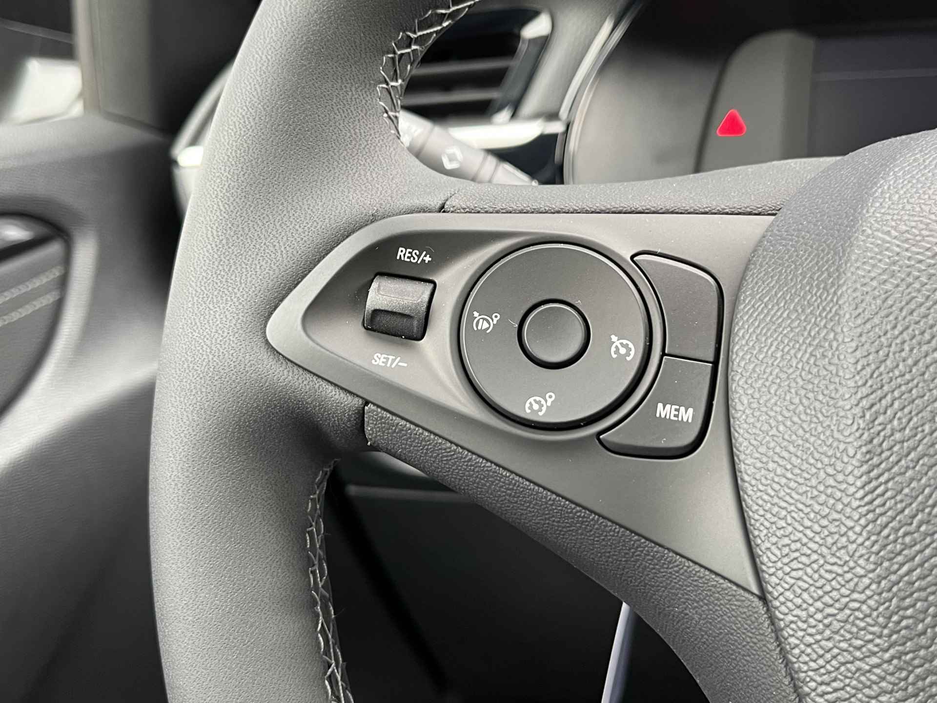 Opel CORSA-E Level 3 50 kWh Navigatie | Parkeercamera | Climate Control - 22/33
