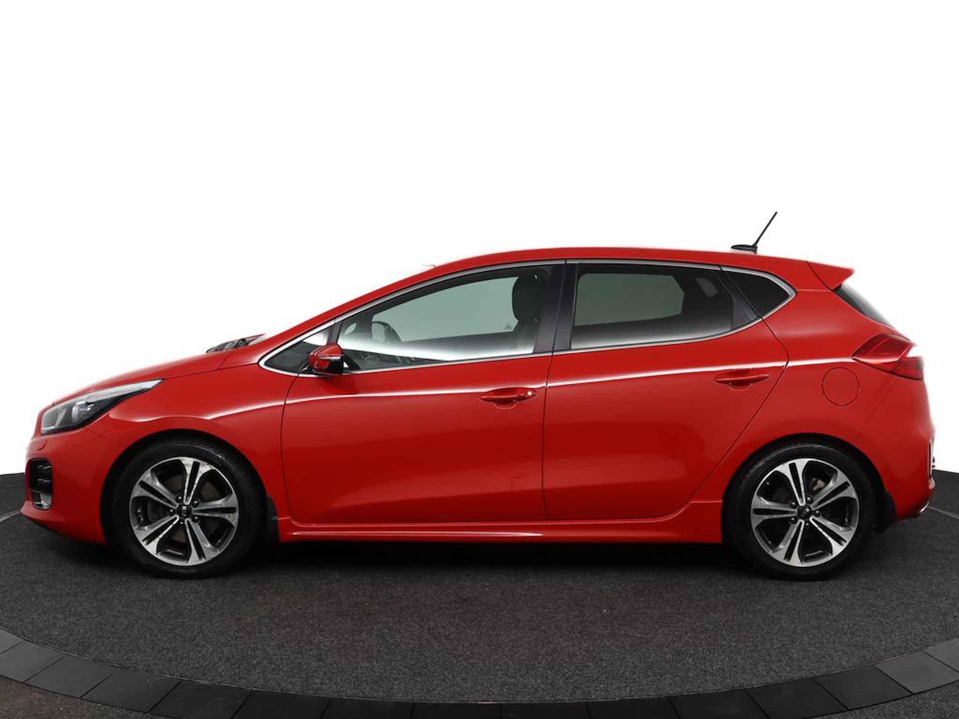 Kia cee'd 1.0 T-GDi GT-Line | Prachtige Sportieve auto | Navigatie | Climate control | Cruise control | Stoel/stuurverwarming | Trekhaak | Lichtmetaal 17 inch - 5/46