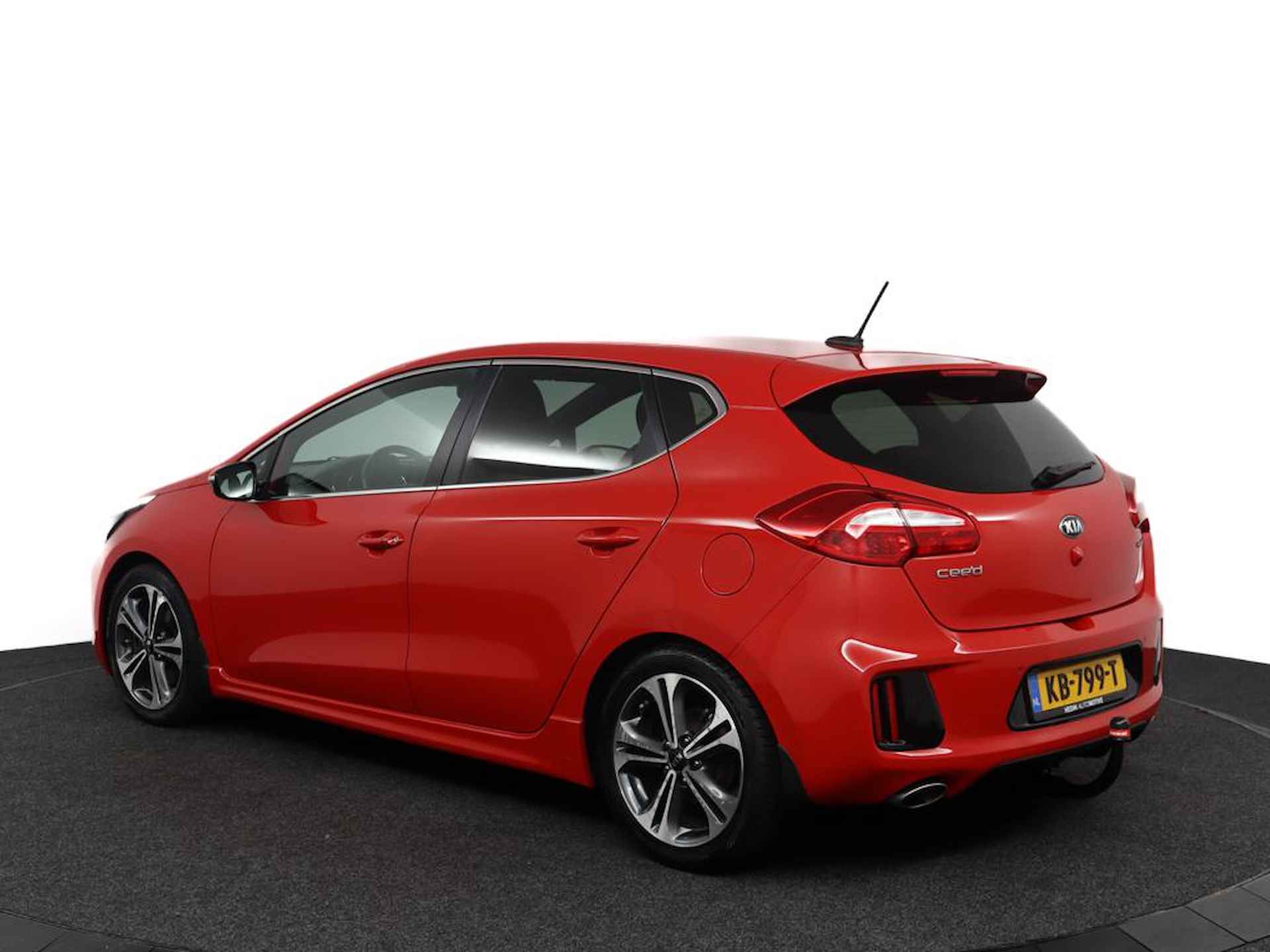 Kia cee'd 1.0 T-GDi GT-Line | Prachtige Sportieve auto | Navigatie | Climate control | Cruise control | Stoel/stuurverwarming | Trekhaak | Lichtmetaal 17 inch - 12/46