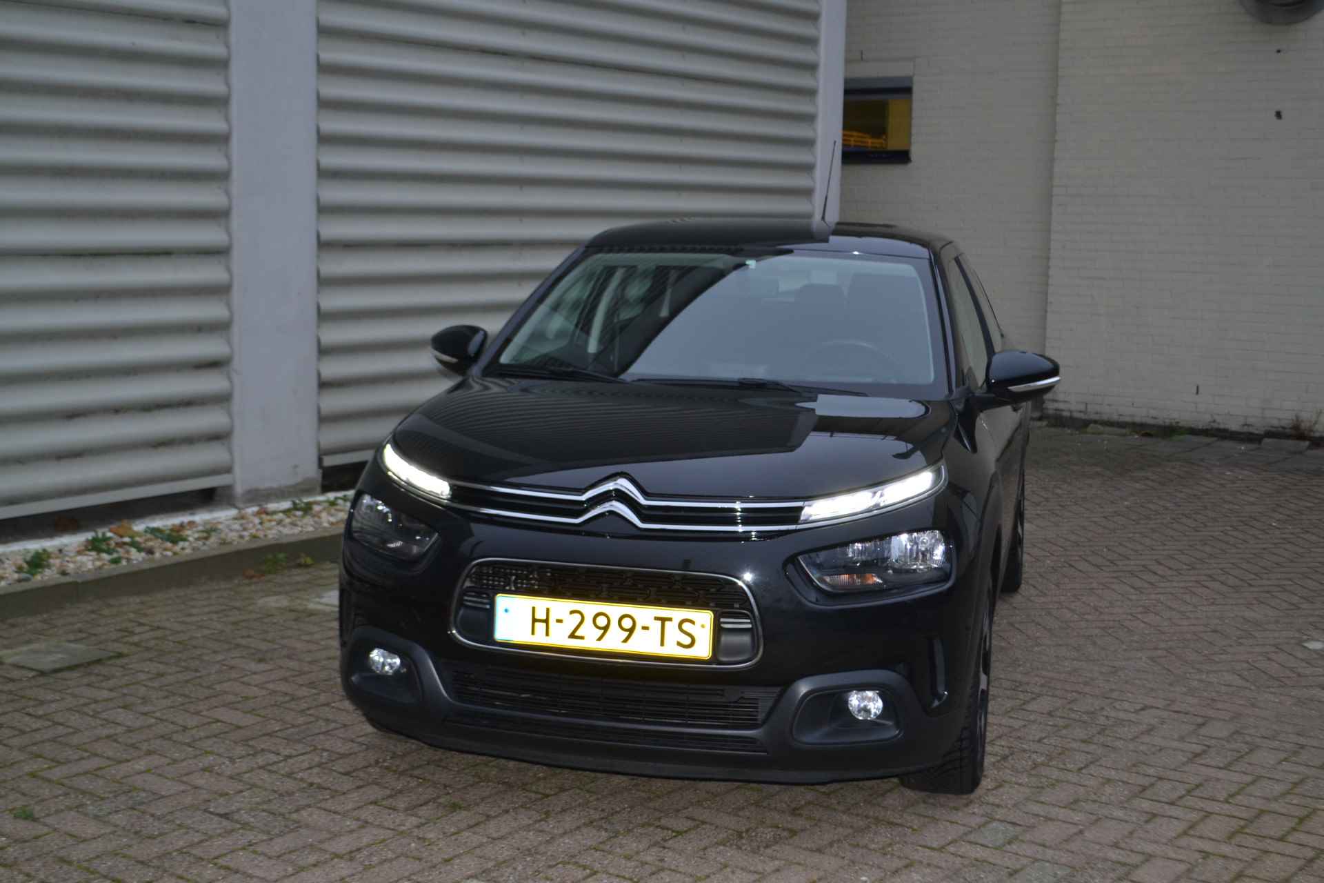 Citroën C4 Cactus 1.2 PT 110PK I Feel I AUTOMAAT I NAVIGATIE I GRIP CONTROLE I ACHTERUITRIJCAMERA I LM VELGEN I EAT = VOL AUTOMAAT I - 3/37