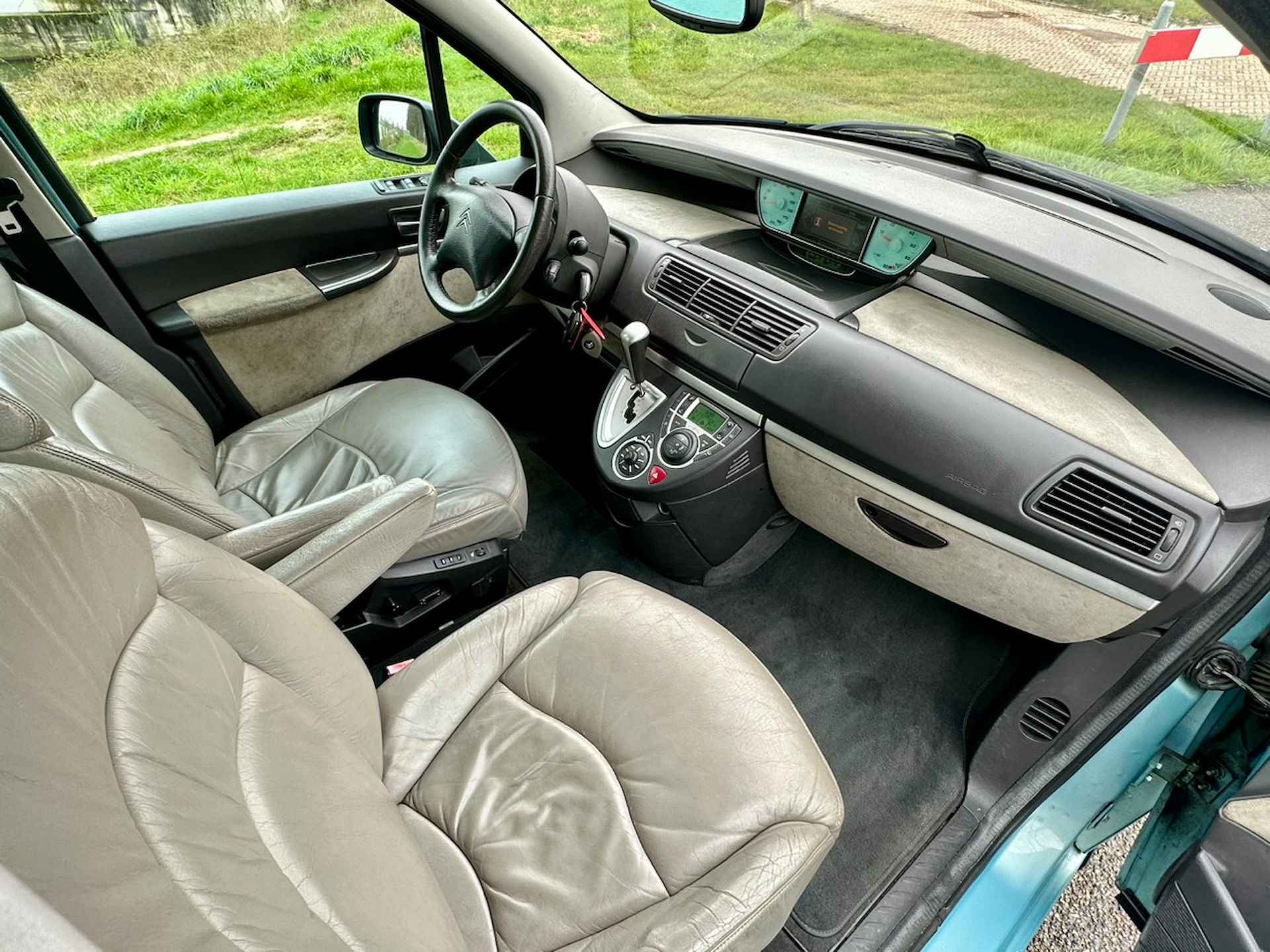 Citroën C8 3.0 V6 Exclusive Suite | Perfecte conditie! | Beige leder | Captain chairs | Elektrische stoelen - 19/24