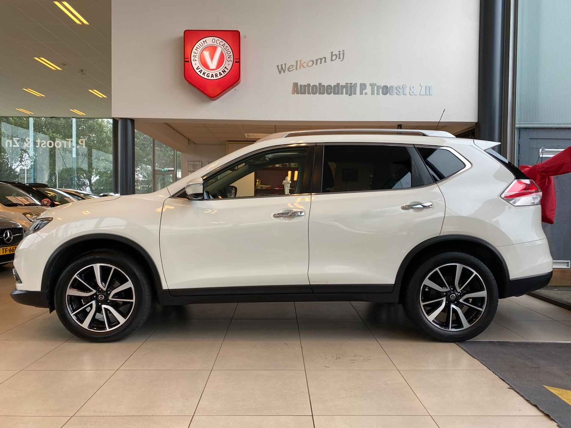 Nissan X-Trail 1.6 DIG-T N-Connecta,NL Auto,100% Onderhouden,Panoramadak,Navigatie,Rondomzichtcamera,Trekhaak,Keyless Entry,V&A,Sensoren,Climat - 4/27