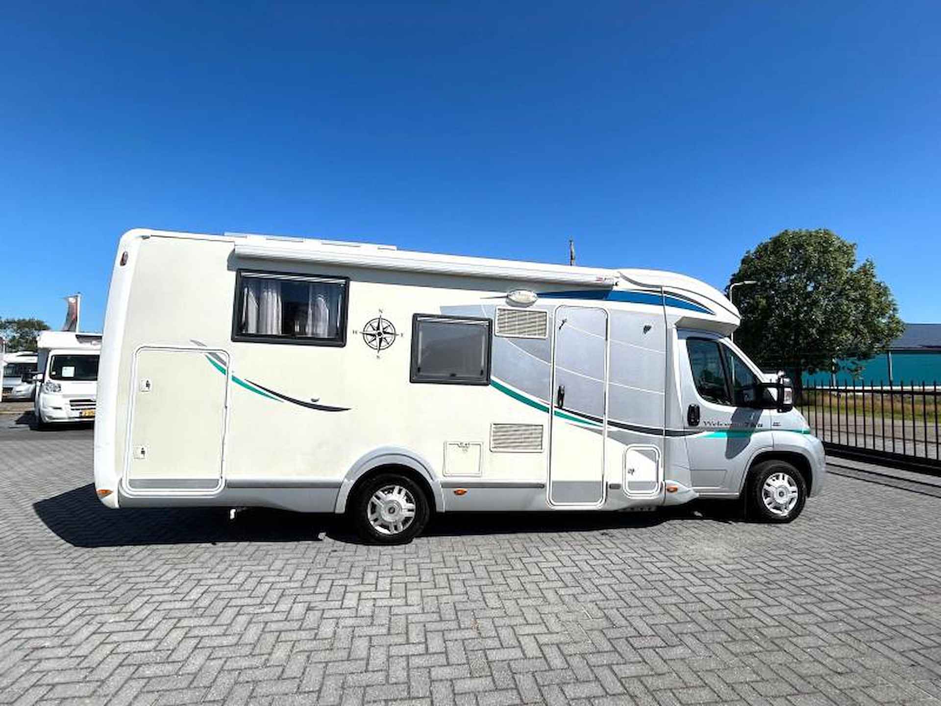 Chausson Welcome 78 EB Queensbed/2011/Airco/7.3m - 6/24