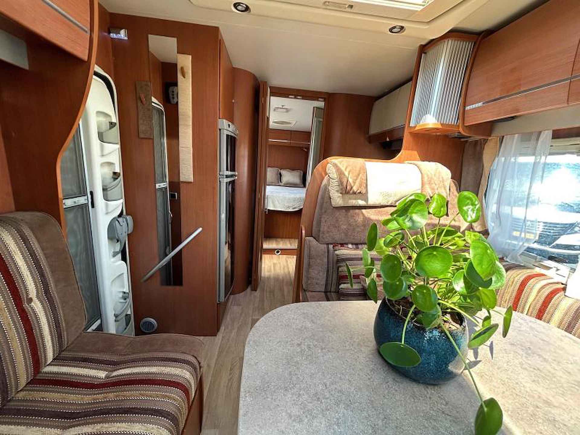 Chausson Welcome 78 EB Queensbed/2011/Airco/7.3m - 9/24