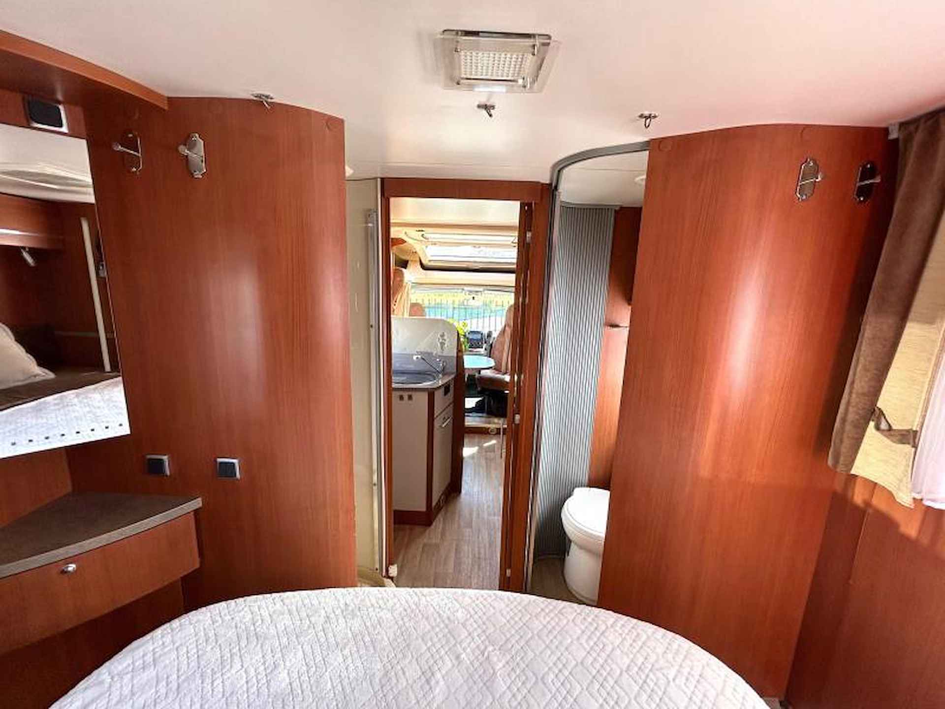 Chausson Welcome 78 EB Queensbed/2011/Airco/7.3m - 10/24