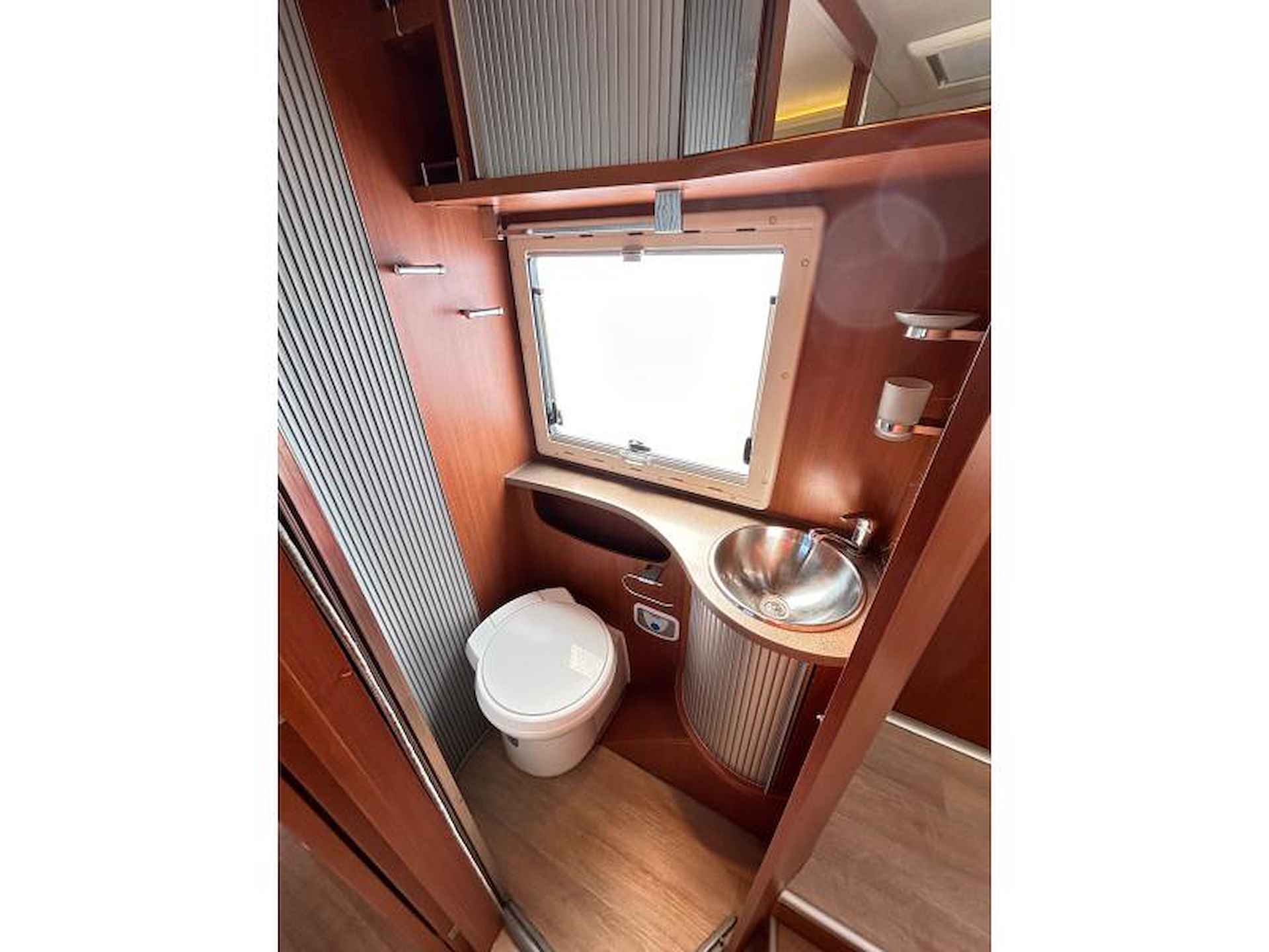 Chausson Welcome 78 EB Queensbed/2011/Airco/7.3m - 14/24