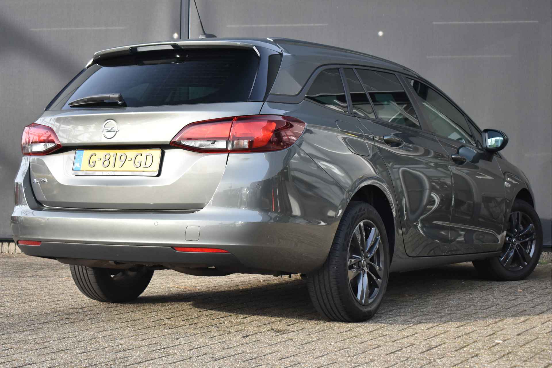 Opel Astra Sports Tourer 1.0 Turbo 120 Jaar Edition+ | Navigatie | Getint Glas | Parkeersensoren | Climate Control | Cruise Control | 1e Ei - 3/46