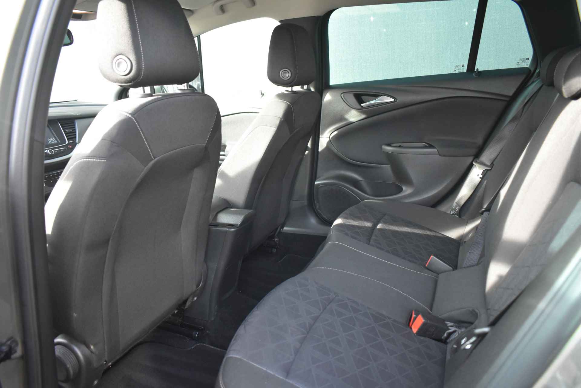 Opel Astra Sports Tourer 1.0 Turbo 120 Jaar Edition+ | Navigatie | Getint Glas | Parkeersensoren | Climate Control | Cruise Control | 1e Ei - 12/46