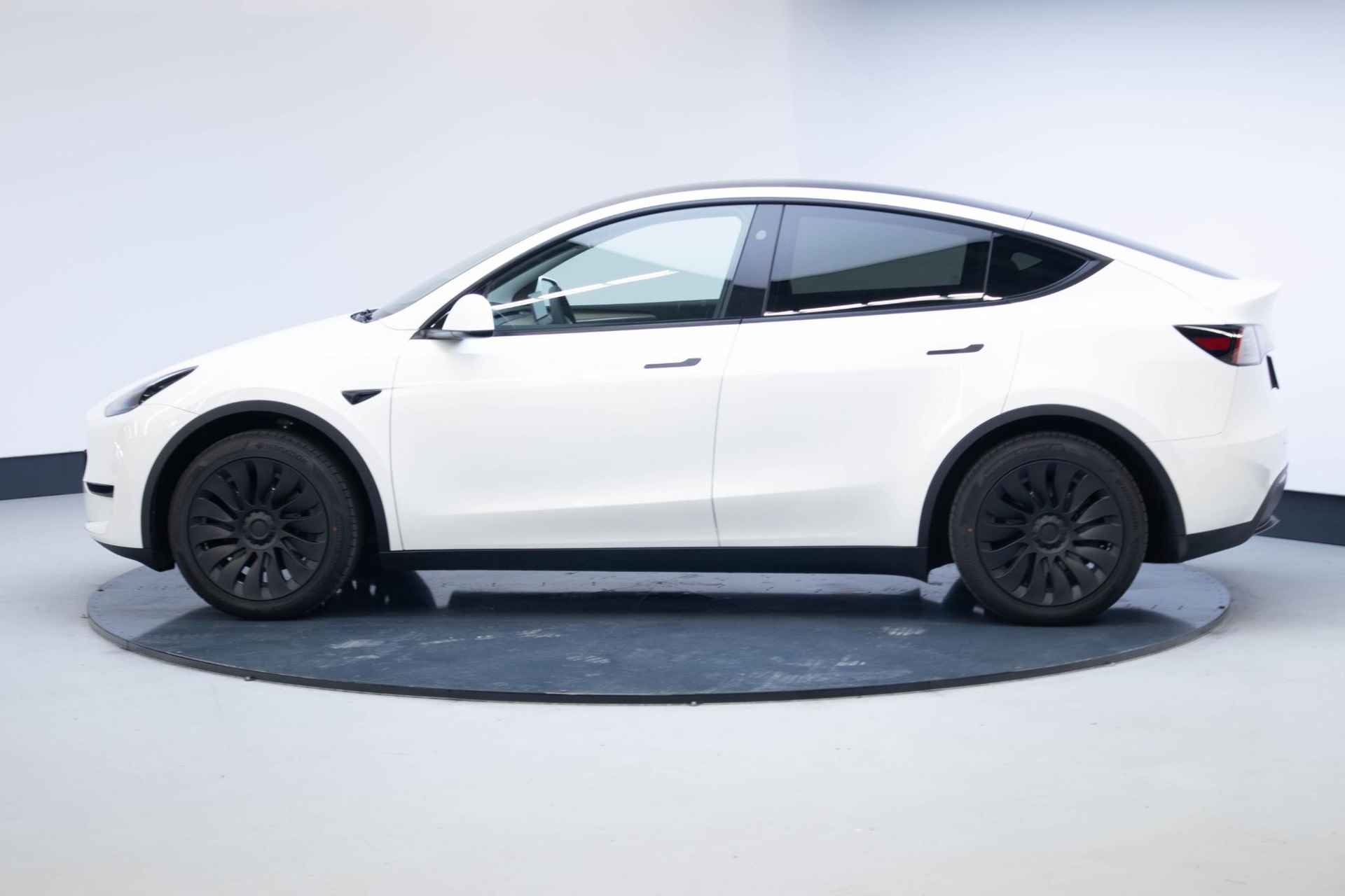 Tesla Model Y RWD 58 kWh - 17/22