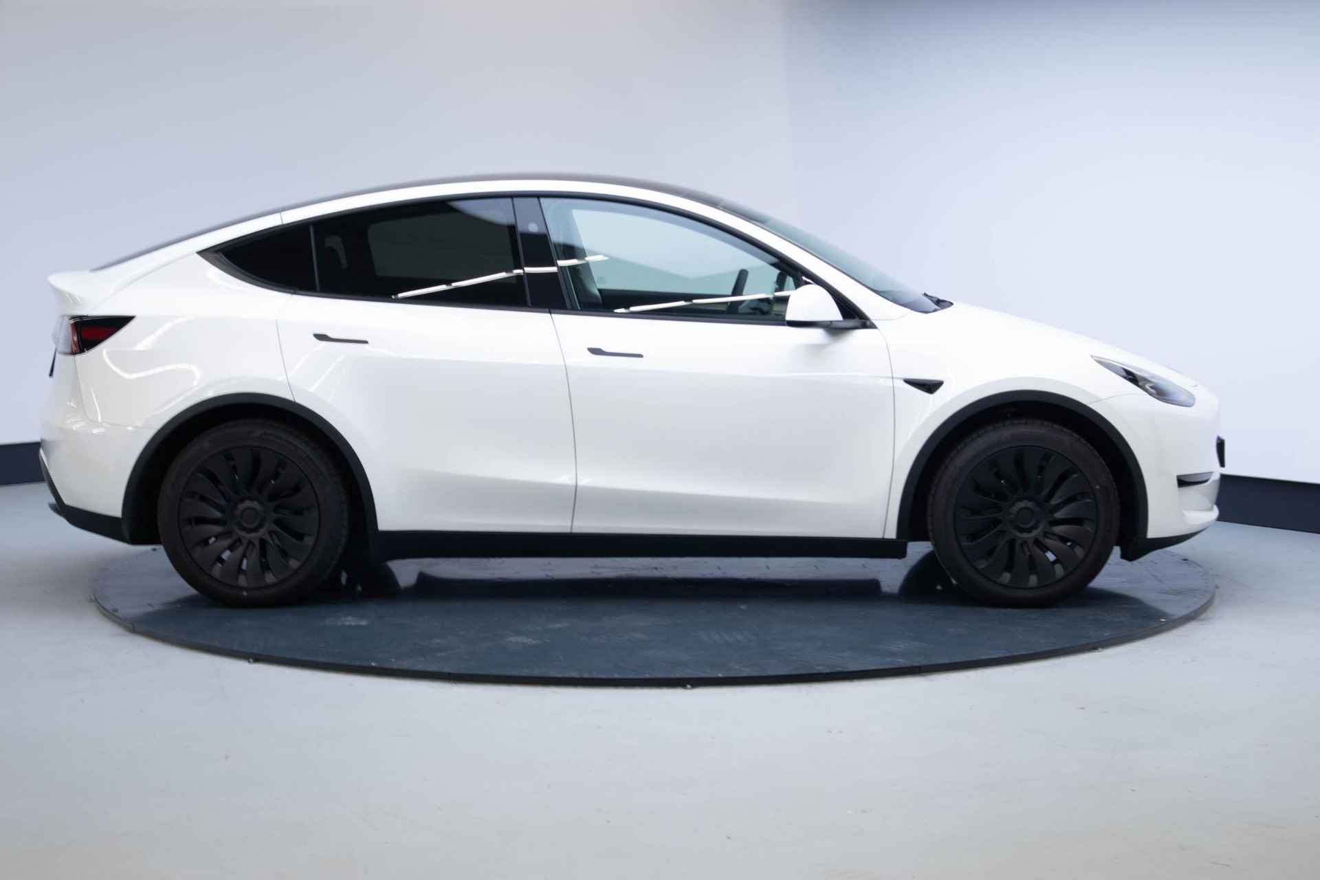 Tesla Model Y RWD 58 kWh - 18/22