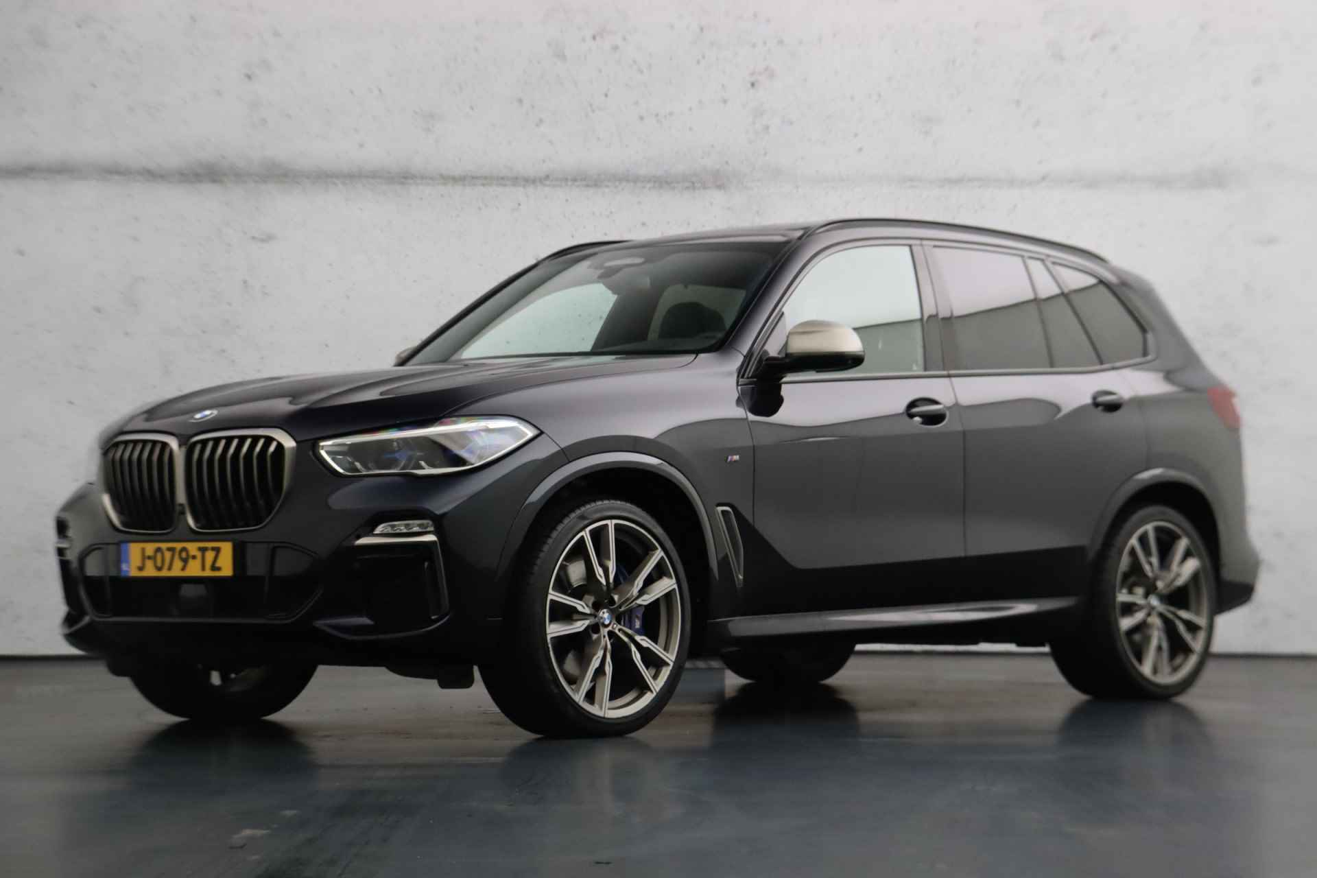 BMW X5 M50i M-Sport | Panoramadak | Full options | Soft close | Trekhaak | Massagestoelen - 6/36