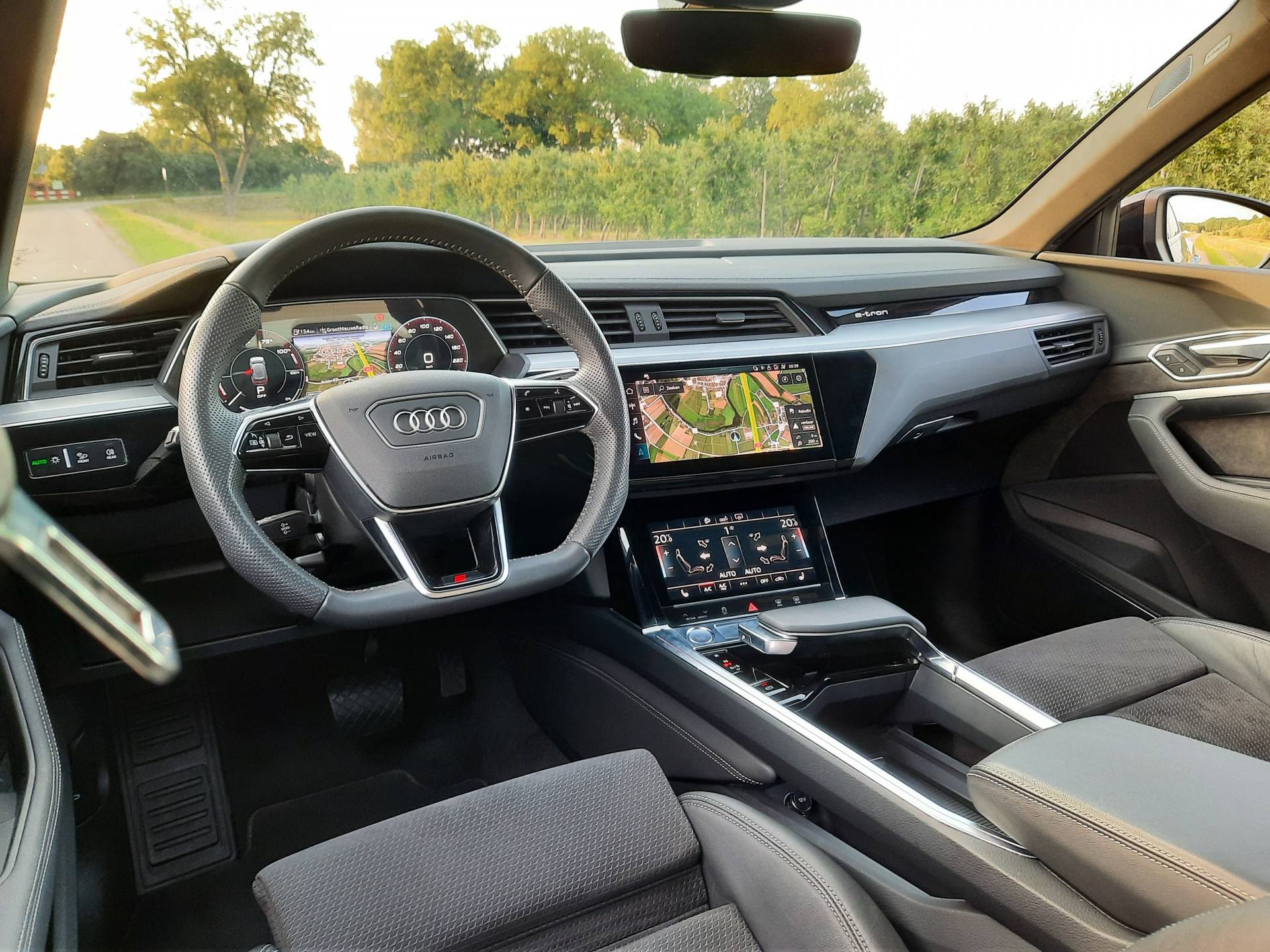 Audi e-tron e-tron 55 quattro | S- Line | 408 PK | 4% | 49545  EX BTW - 3/50