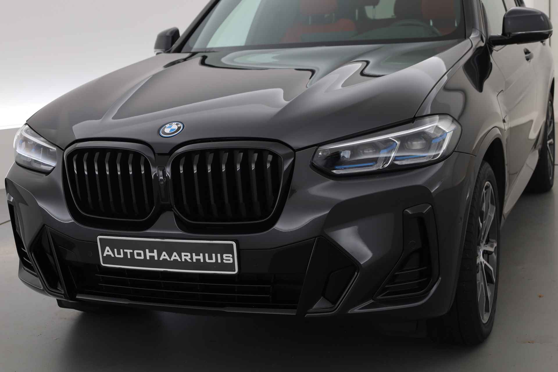 BMW X3 30e M Sportpakket Shadow line Lci | Pano | Leder | Carbon int. | HUD | Keyless | 360 cam | Laser LED - 25/32