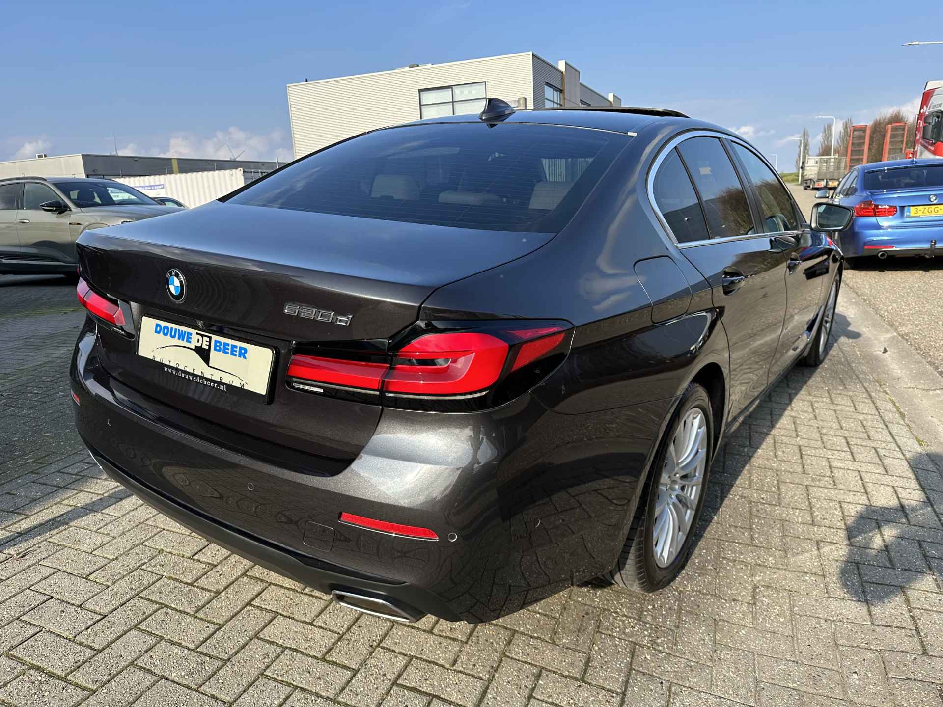 BMW 5 Serie 520d mild Hybrid High Executive Aut leer, sch/dak, navi prof, comfort stoelen, trekhaak, etc - 6/31