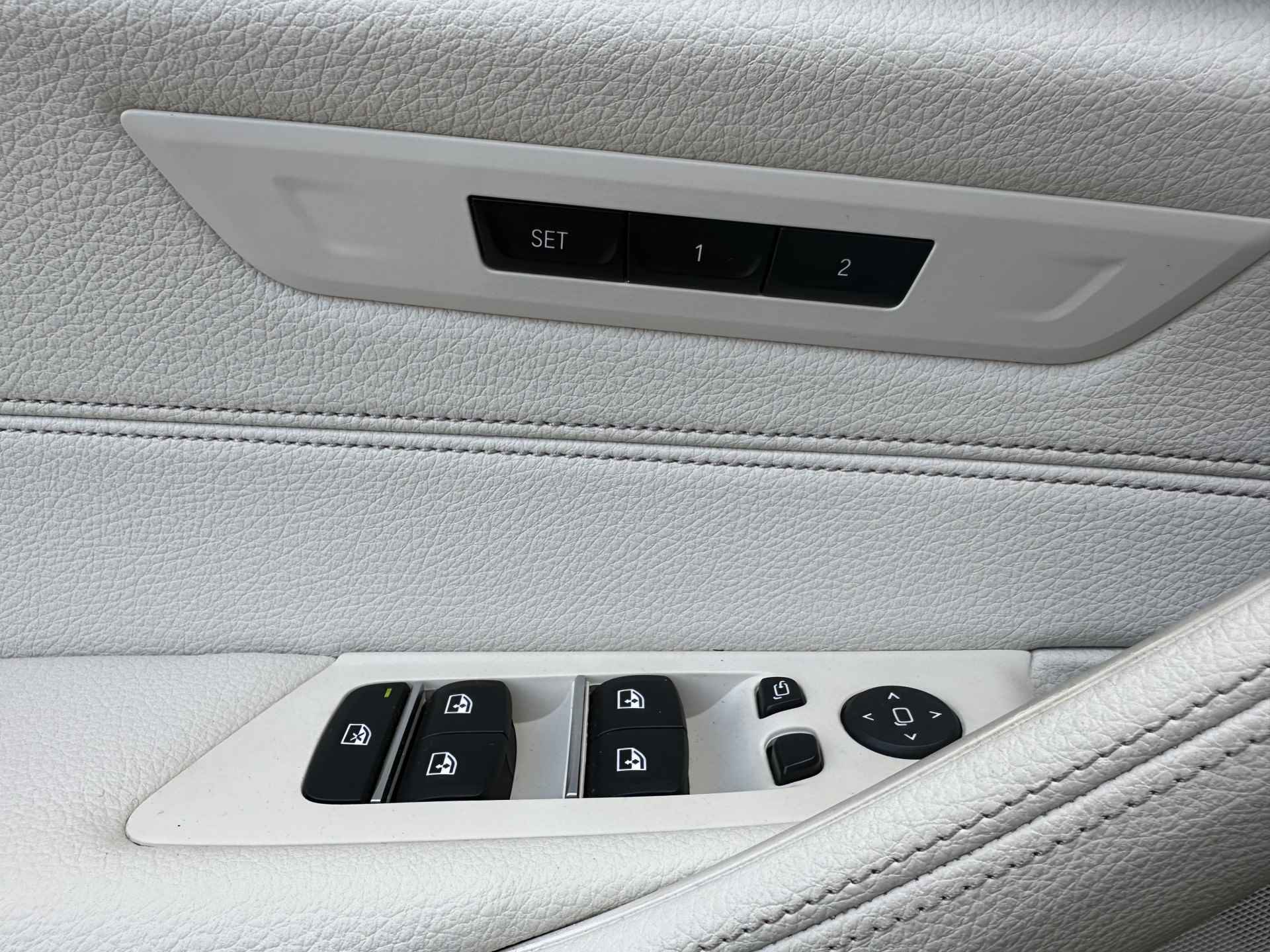 BMW 5 Serie 520d mild Hybrid High Executive Aut leer, sch/dak, navi prof, comfort stoelen, trekhaak, etc - 26/31
