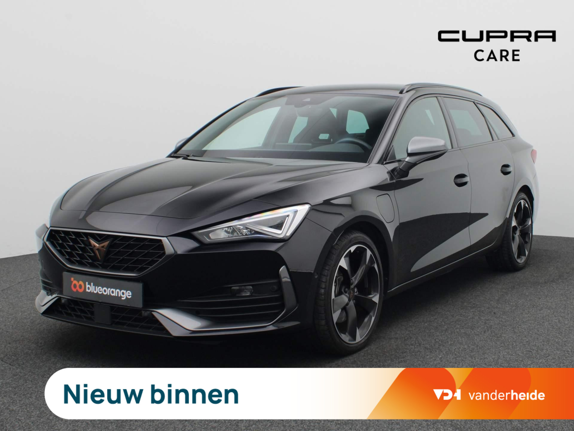 CUPRA Leon Sportstourer 1.4 e-Hybrid Business 204PK DSG Adaptieve Cruise Controle, Side Assist, Keyless, Achteruitrijcamera, Stoel-Stuurverwarming, Voorruitverwarming, 18" LM Velgen