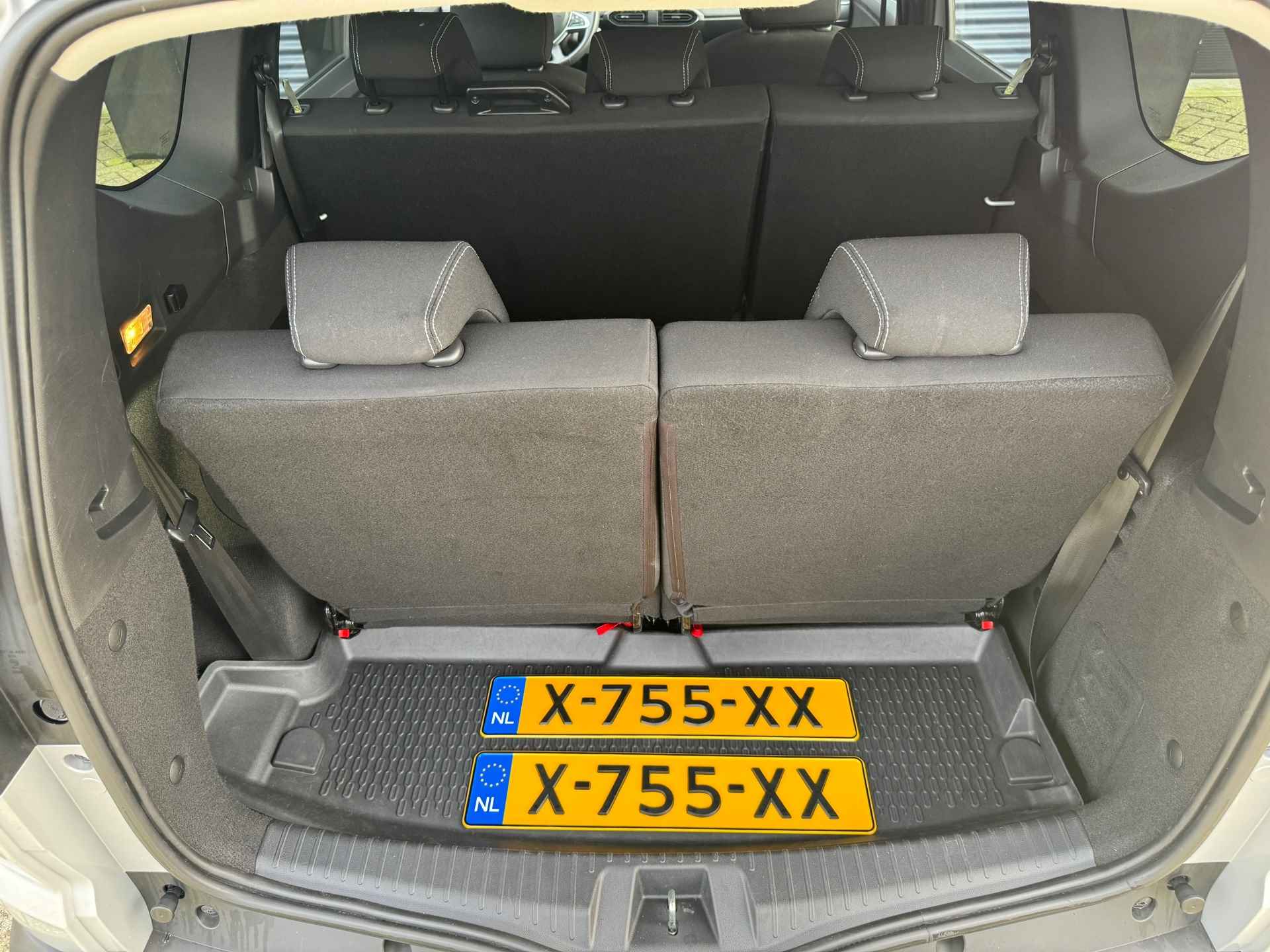 Dacia JOGGER 1.0 TCe Bi-Fuel Comfort 7persoons Extreme|Camera - 37/37