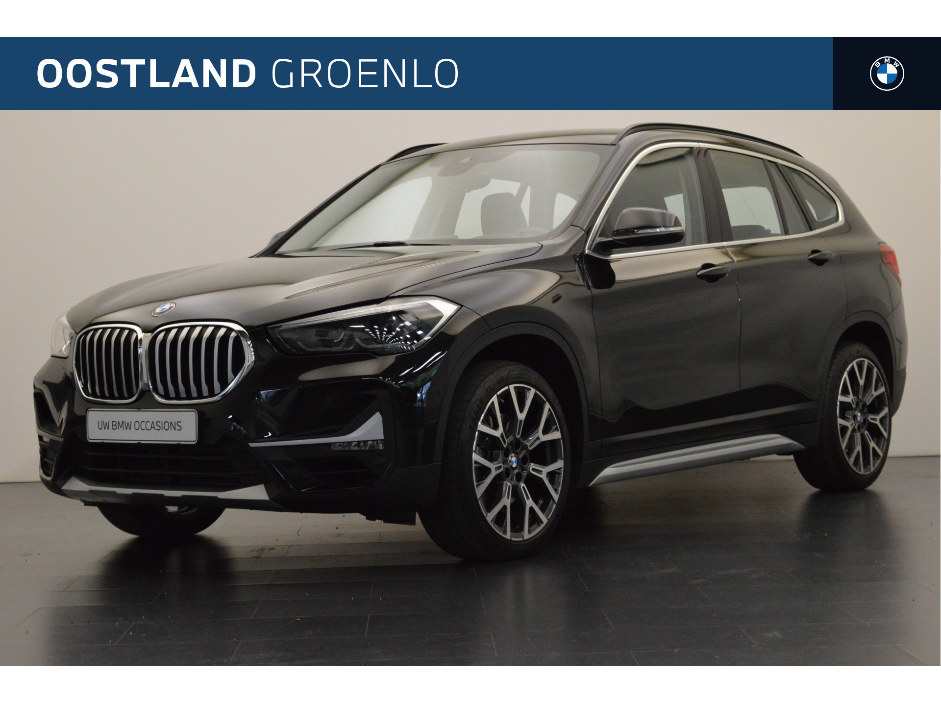 BMW X1 xDrive20i High Executive xLine Automaat / Sportstoelen / Trekhaak / LED / Head-Up / Stoelverwarming / Adaptief onderstel / Leder / Park Assistant