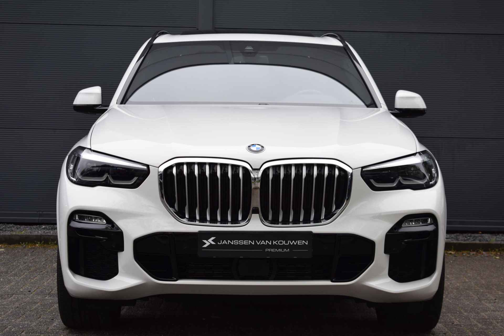 BMW X5 xDrive45e High Executive AUT8 / Apple Carplay / Panoramadak / Camera - 2/76