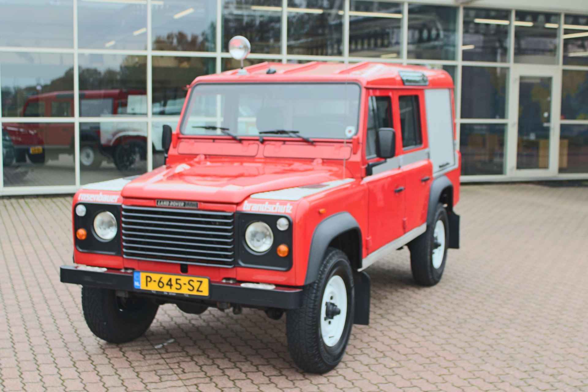 Land Rover Defender 3.5 V8 110" County Brandweer Rosenbauer ombouw 25.203 Km! - 5/62