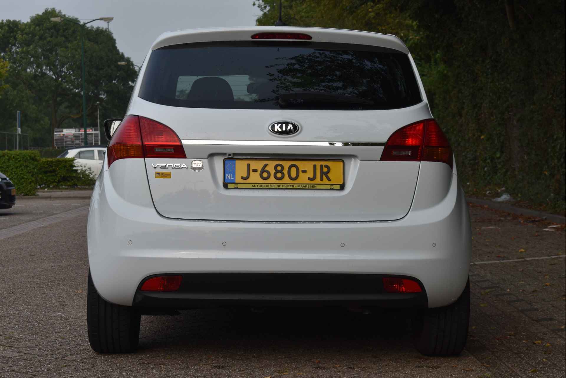 Kia Venga 1.6 CVVT ExecutiveLine,BOEKJES,NAP EN ONDERHOUDSHISTORIE - 6/38