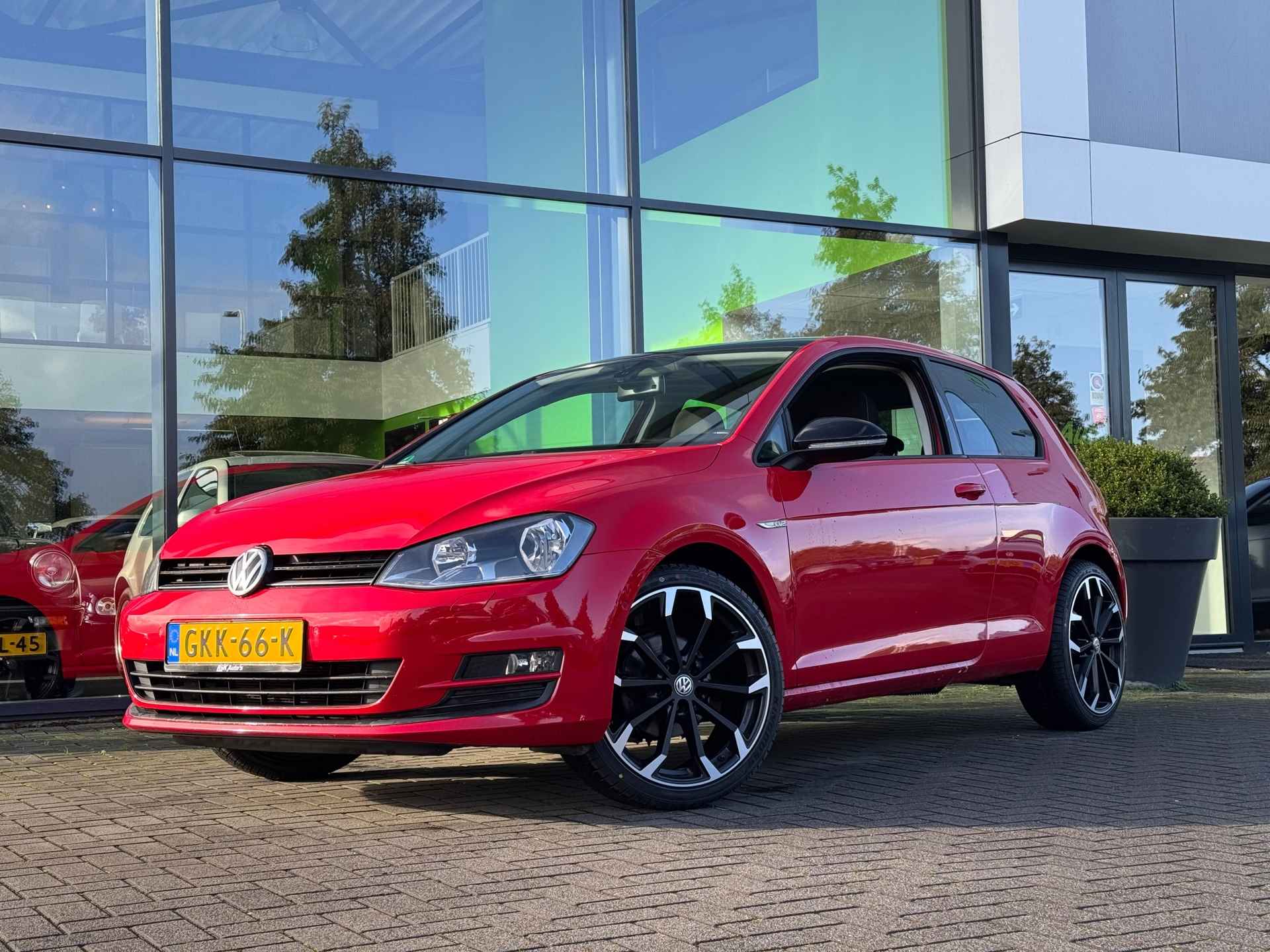 Volkswagen Golf 1.2 TSI CUP Edition * 19 Inch * Stoelverwarming * PDC 2X - 14/29