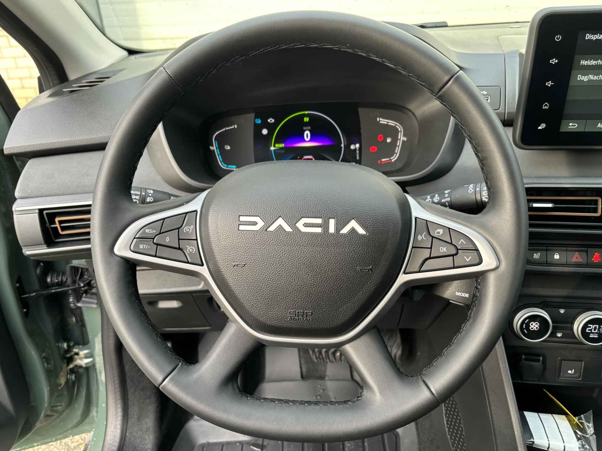 Dacia Jogger 1.6 Hybrid 140 Extreme 7p. / DEMO / Levertijd I.O. / Stoelverwarming / Draadloos Carplay / Android Auto / - 44/46