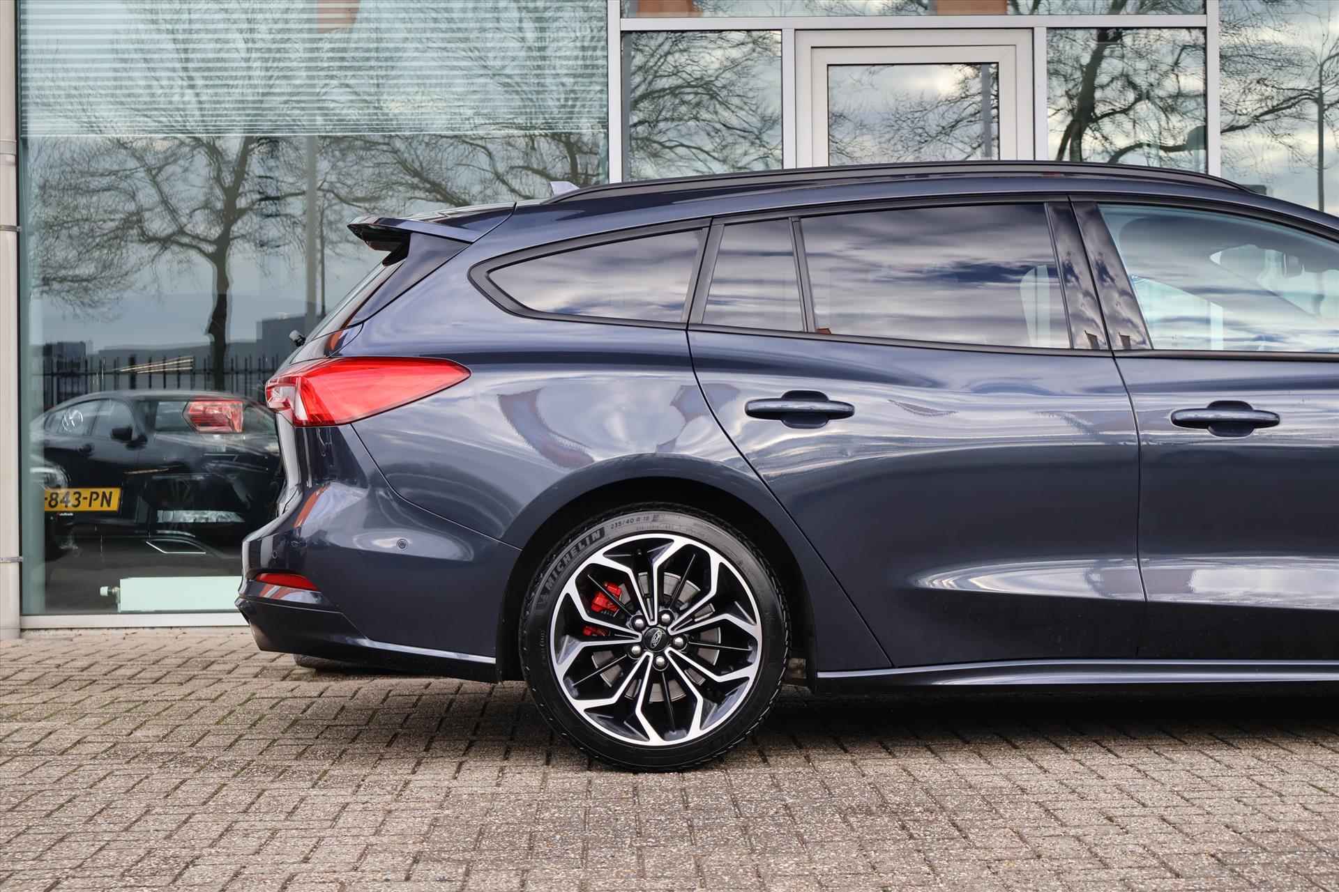 Ford Focus Wagon 1.0 ST-Line EcoBoost 125pk | Carplay | B&O | LED | Navi | Cruise | Camera | Stoelverwarming - 11/43